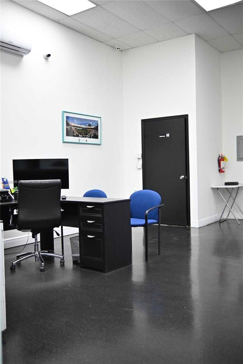 Small Image of 4200 NORTH WEST 72ND AVE, Miami Number 10