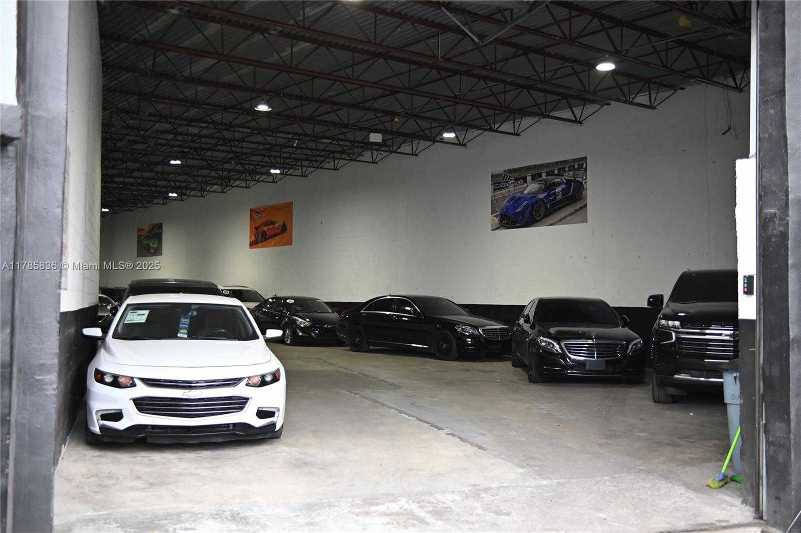 Small Image of 4200 NORTH WEST 72ND AVE, Miami Number 18