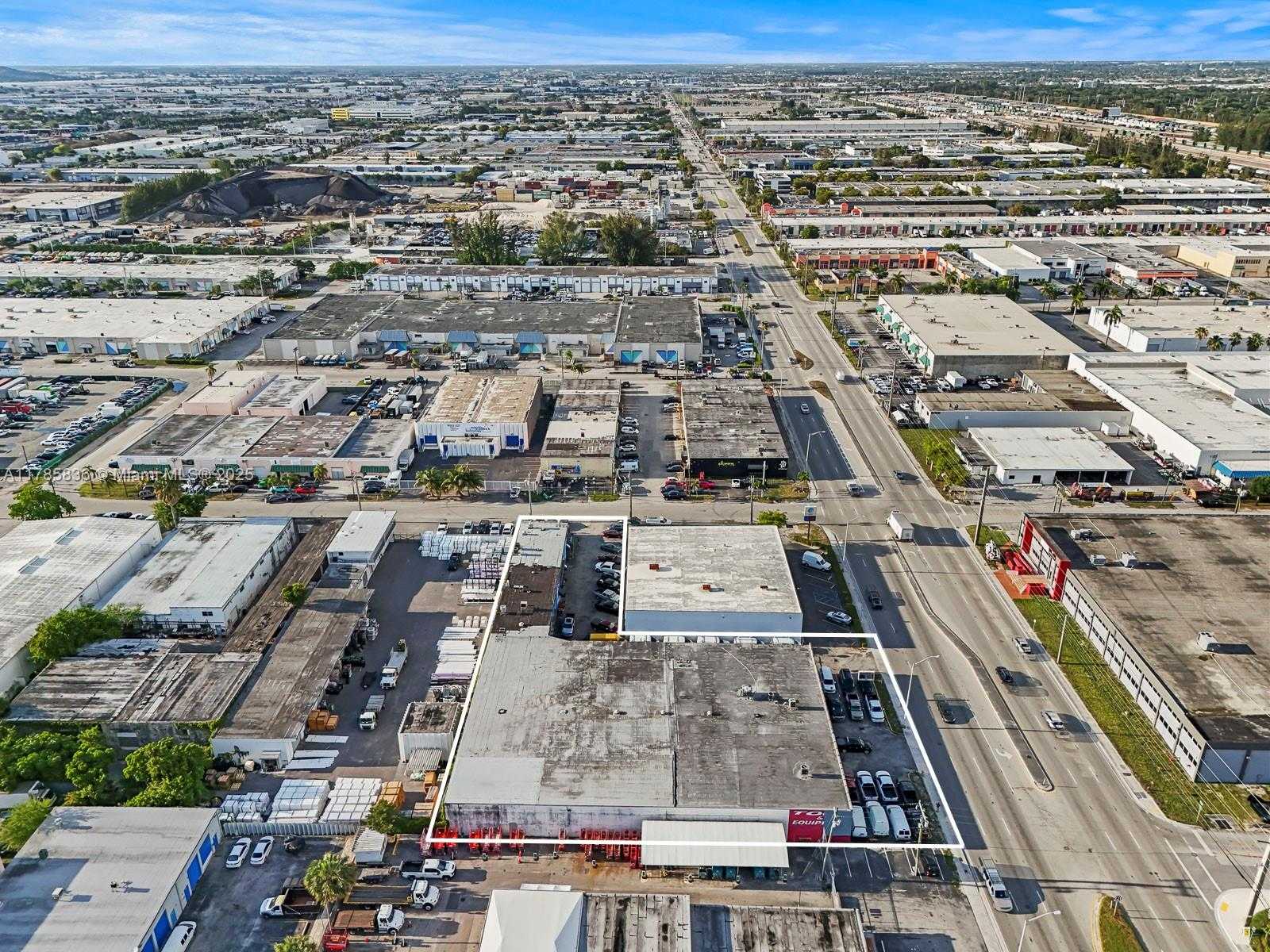 Small Image of 4200 NORTH WEST 72ND AVE, Miami Number 22