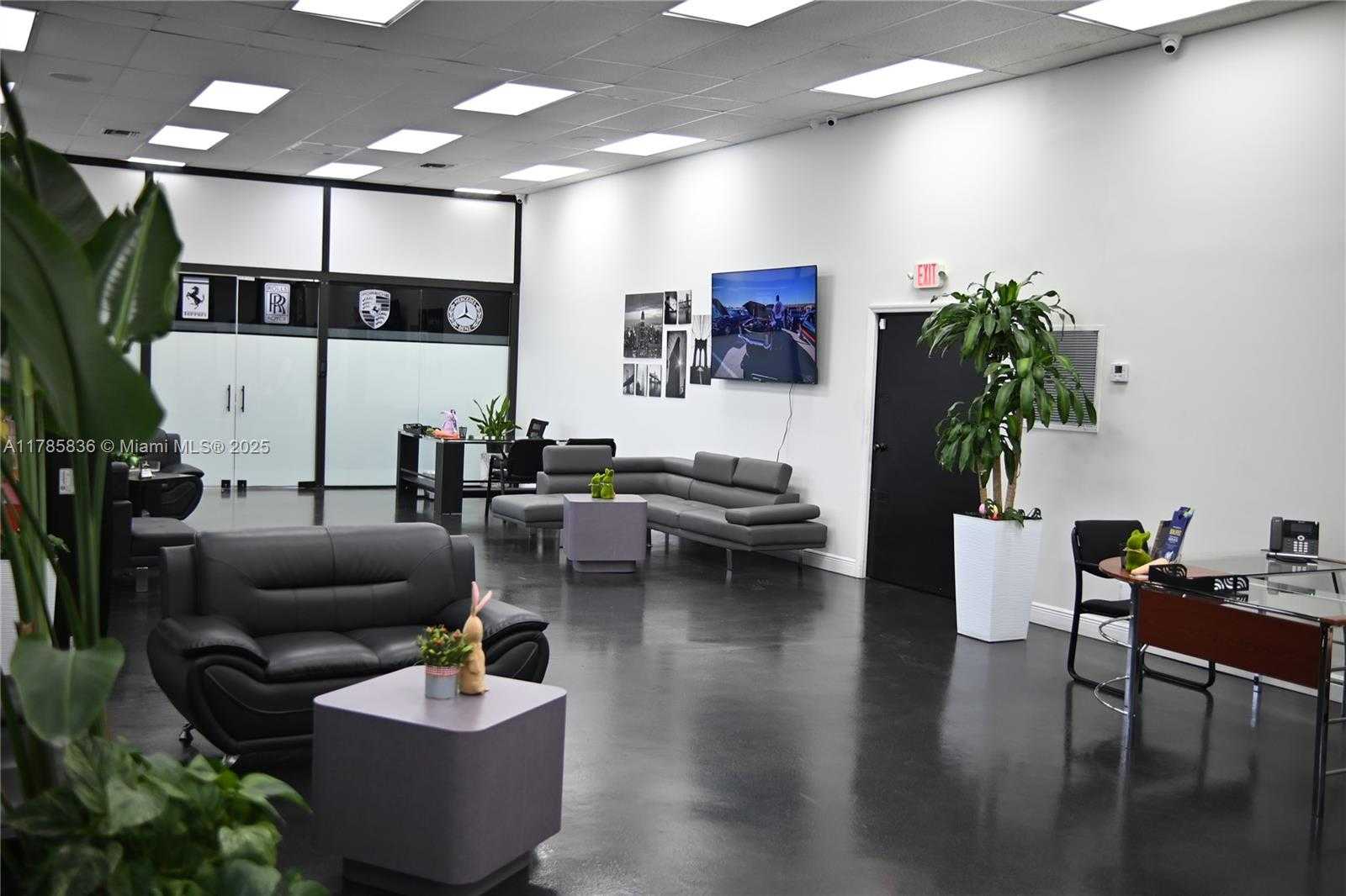 Small Image of 4200 NORTH WEST 72ND AVE, Miami Number 5