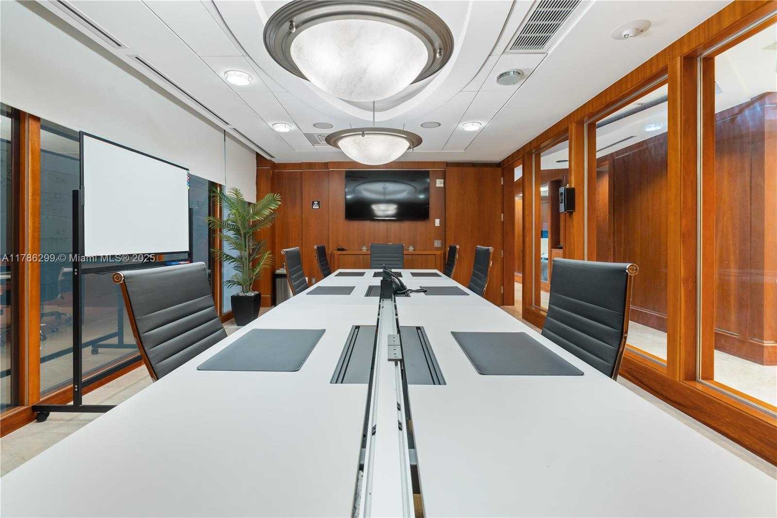 Small Image of 1110 BRICKELL AVE #515, Miami Number 3