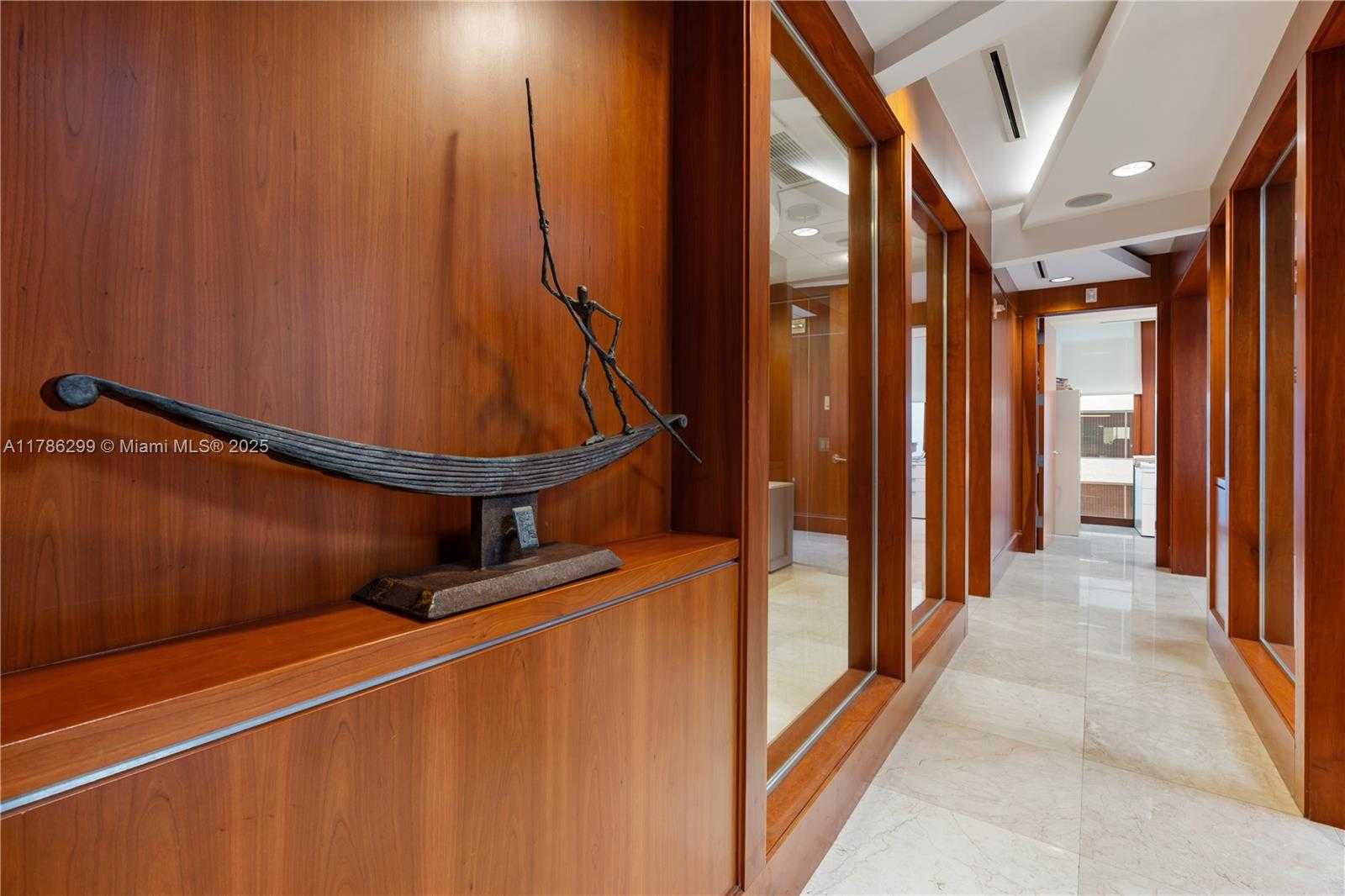 Small Image of 1110 BRICKELL AVE #515, Miami Number 4