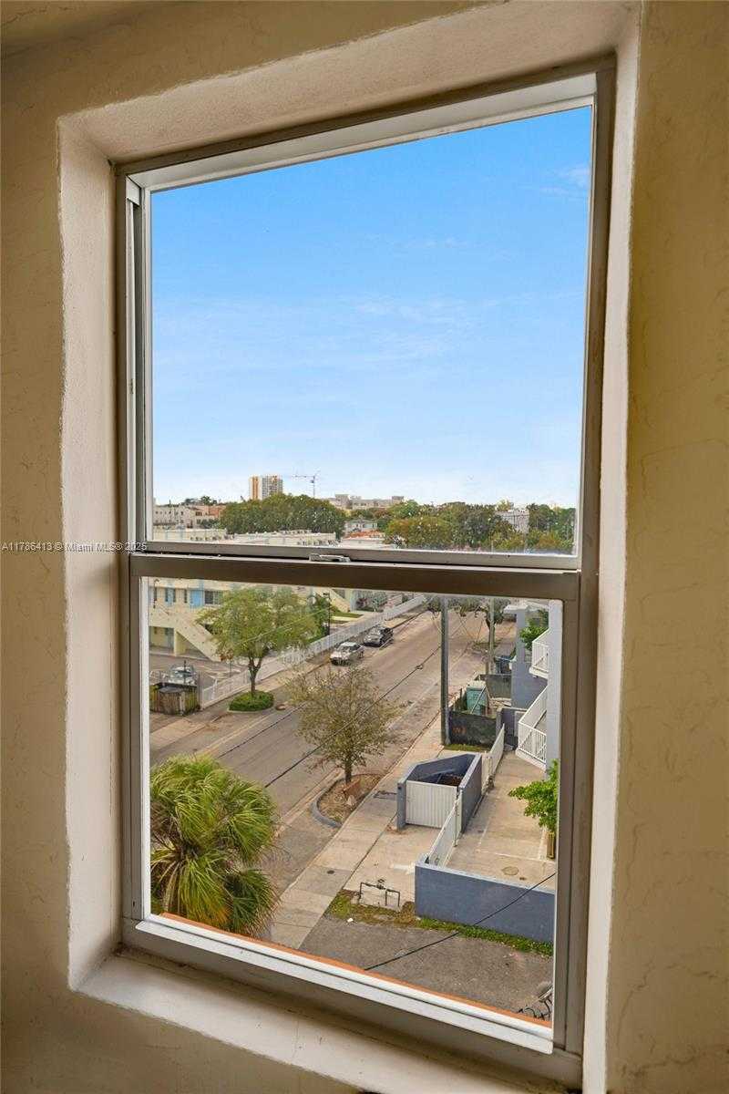 Small Image of 440 SOUTH WEST 5TH AVE, Miami Number 15