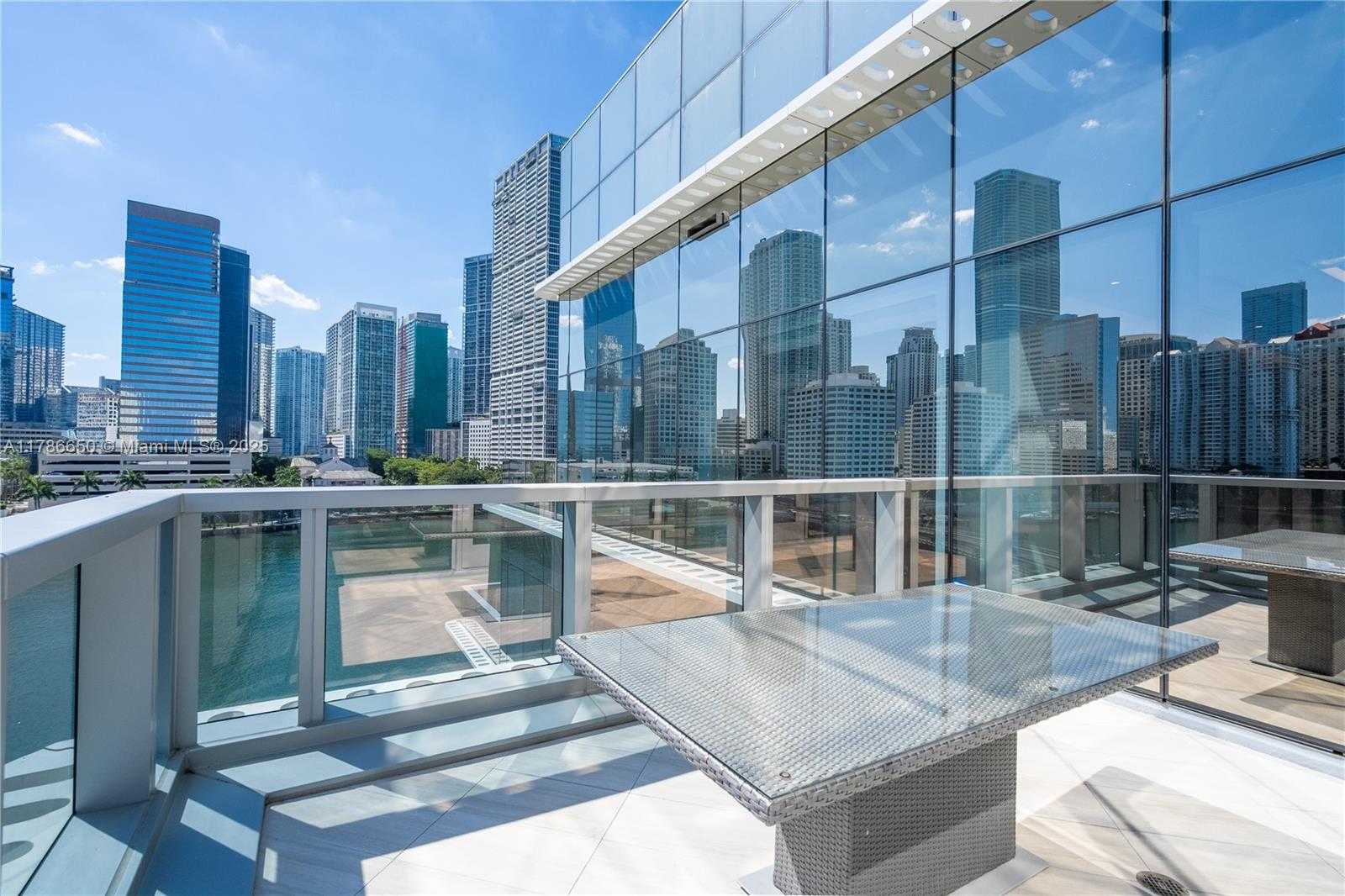 Small Image of 501 BRICKELL KEY DR #600-700, Miami Number 13