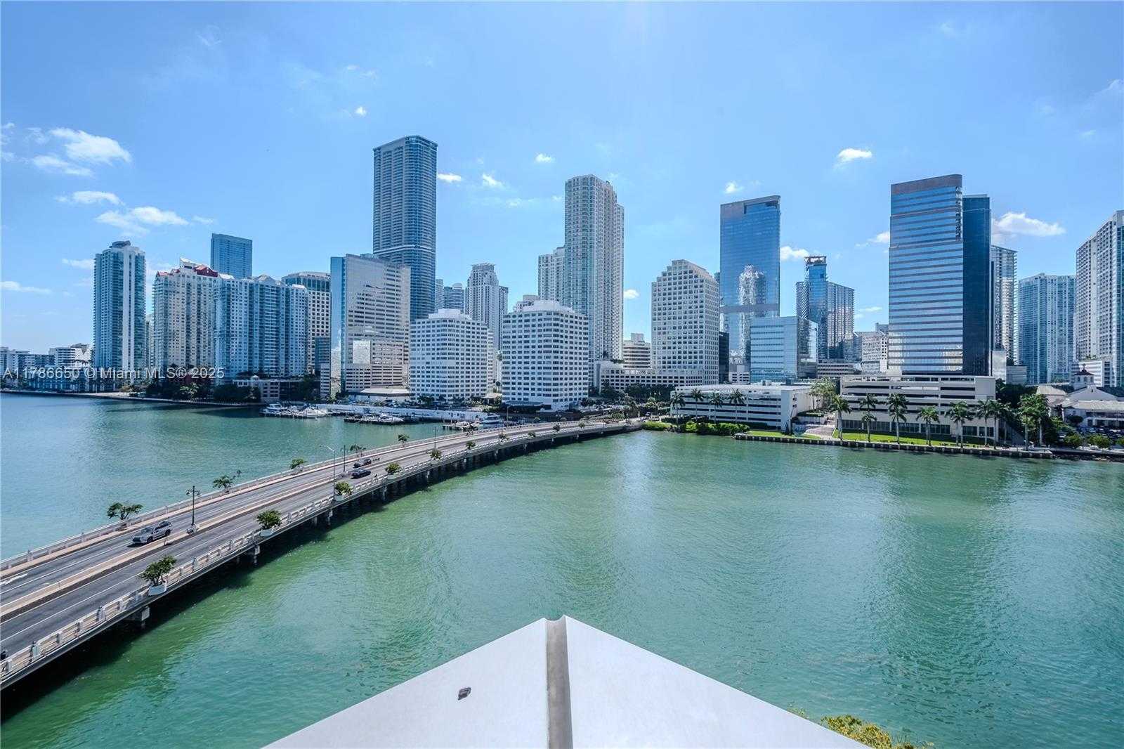 Small Image of 501 BRICKELL KEY DR #600-700, Miami Number 14