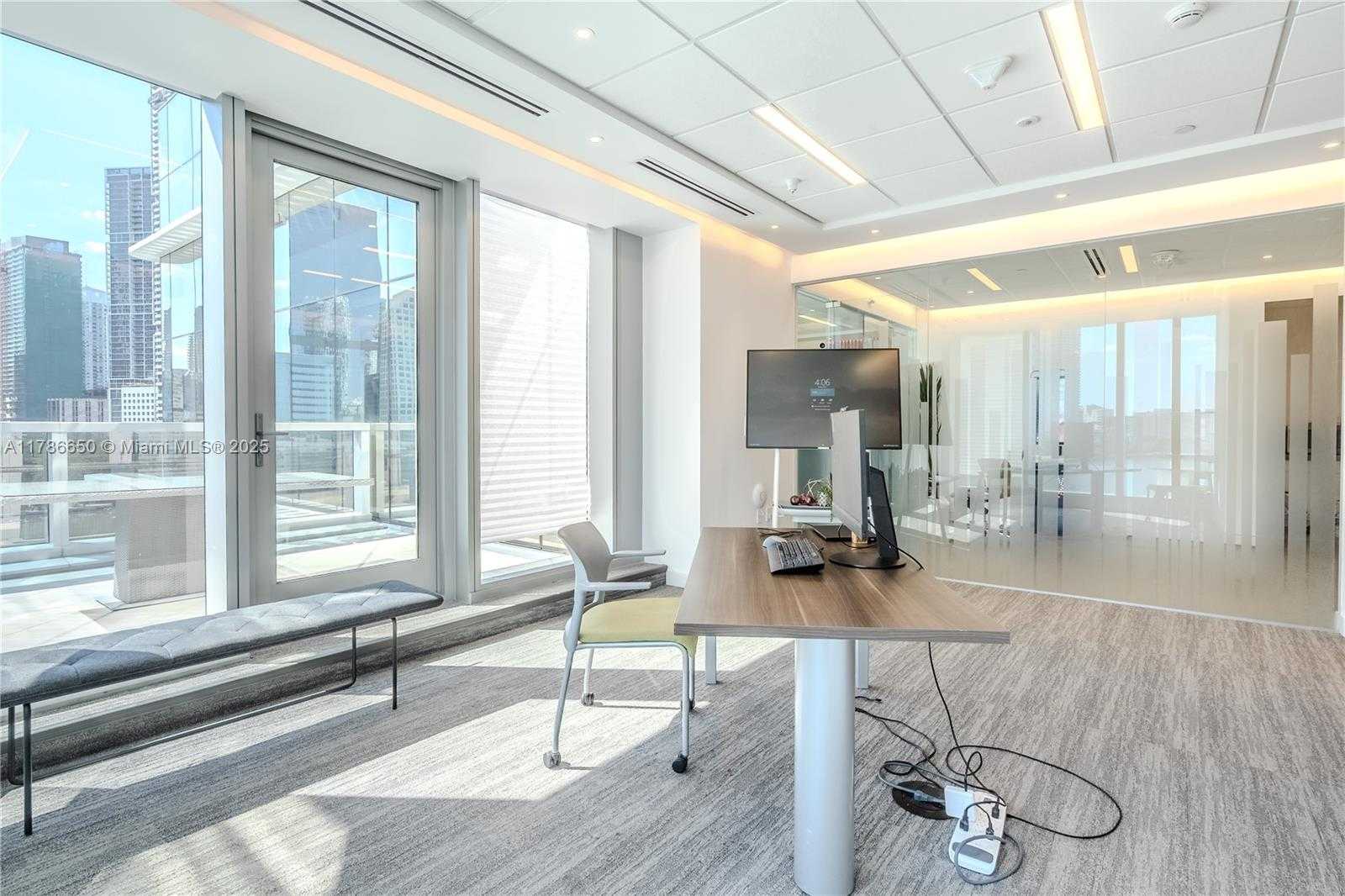 Small Image of 501 BRICKELL KEY DR #600-700, Miami Number 18