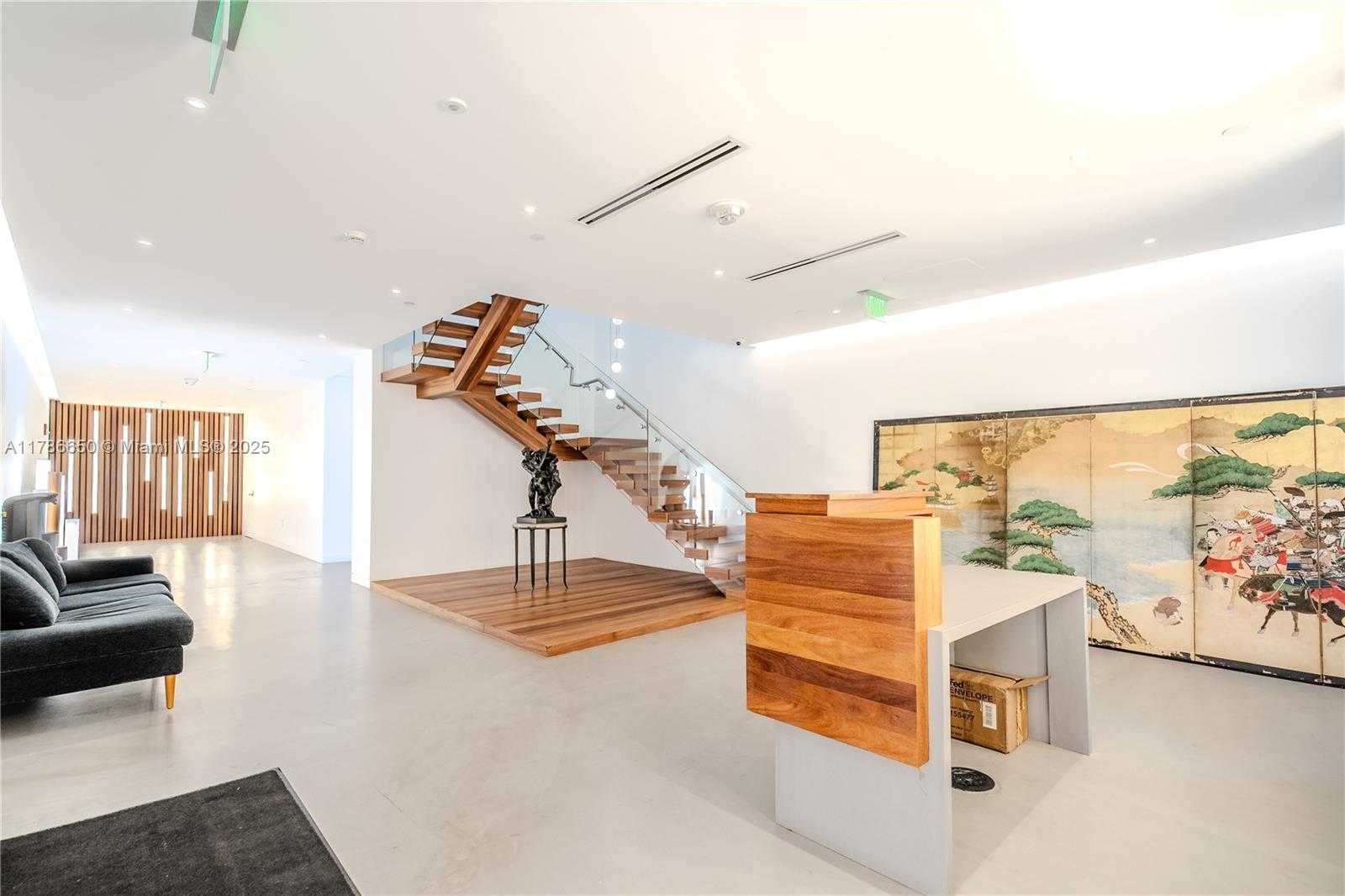Small Image of 501 BRICKELL KEY DR #600-700, Miami Number 2