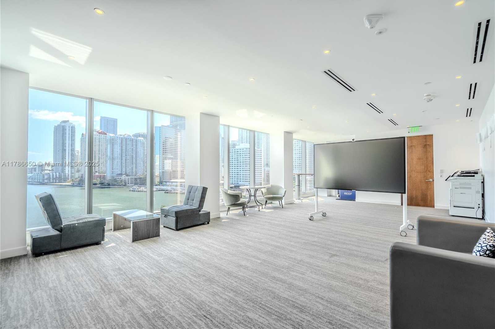 Small Image of 501 BRICKELL KEY DR #600-700, Miami Number 21