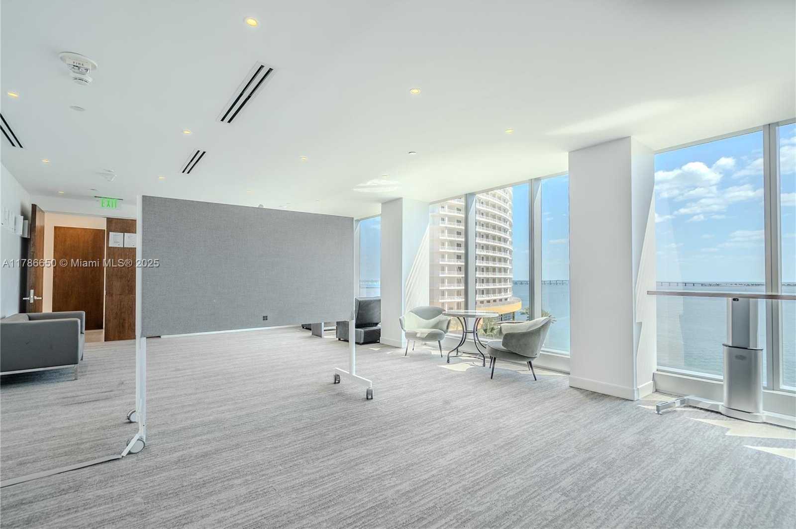Small Image of 501 BRICKELL KEY DR #600-700, Miami Number 22