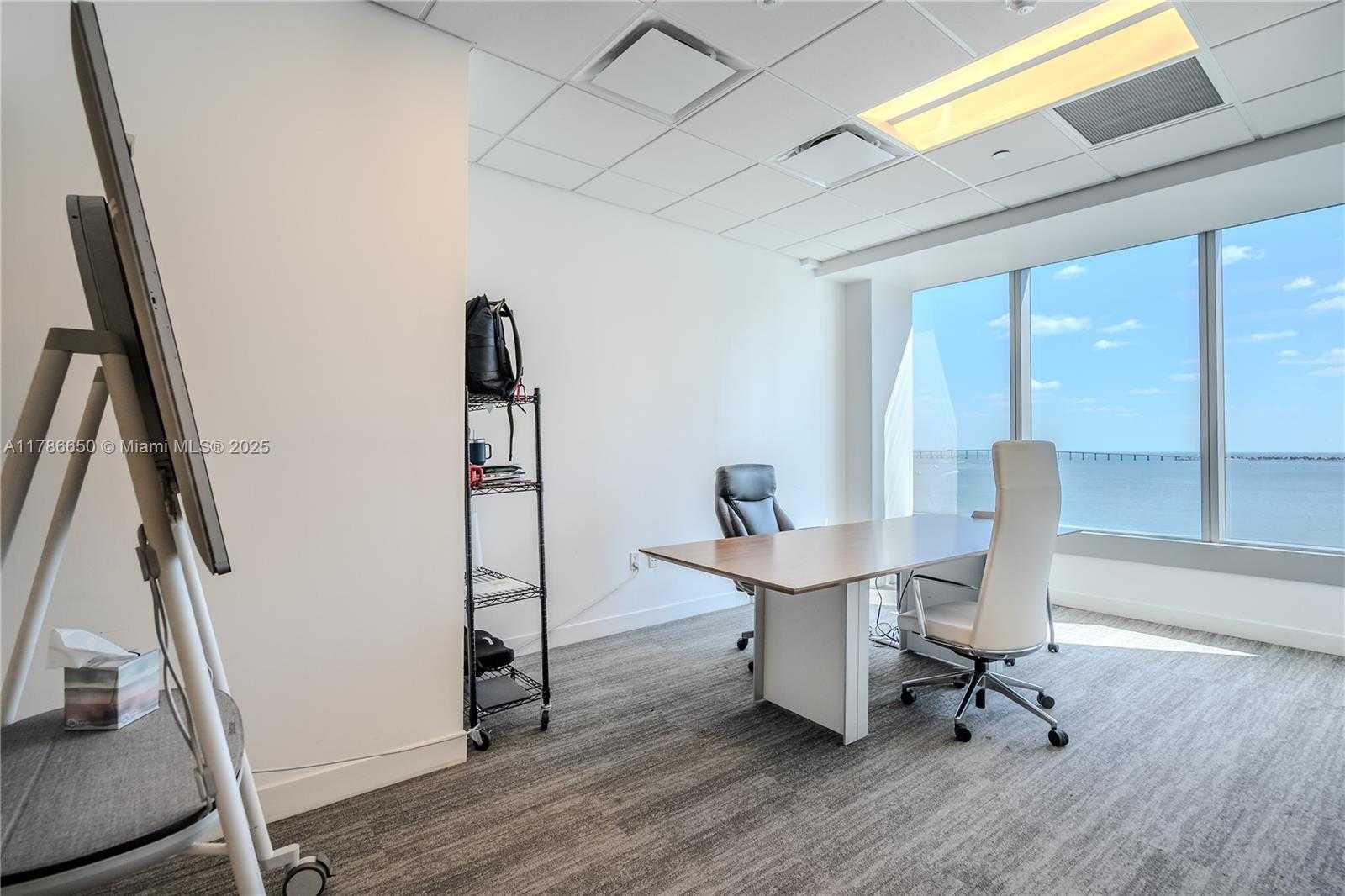 Small Image of 501 BRICKELL KEY DR #600-700, Miami Number 26