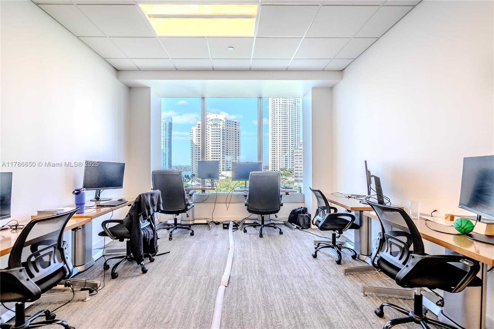 Small Image of 501 BRICKELL KEY DR #600-700, Miami Number 29