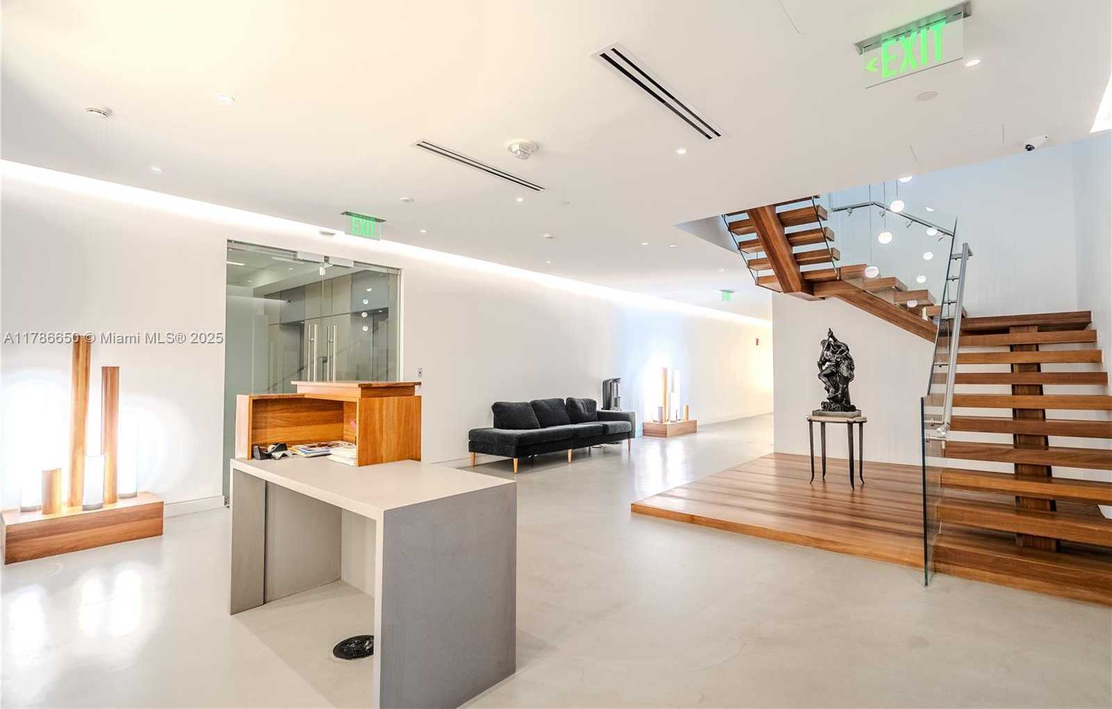 Small Image of 501 BRICKELL KEY DR #600-700, Miami Number 3