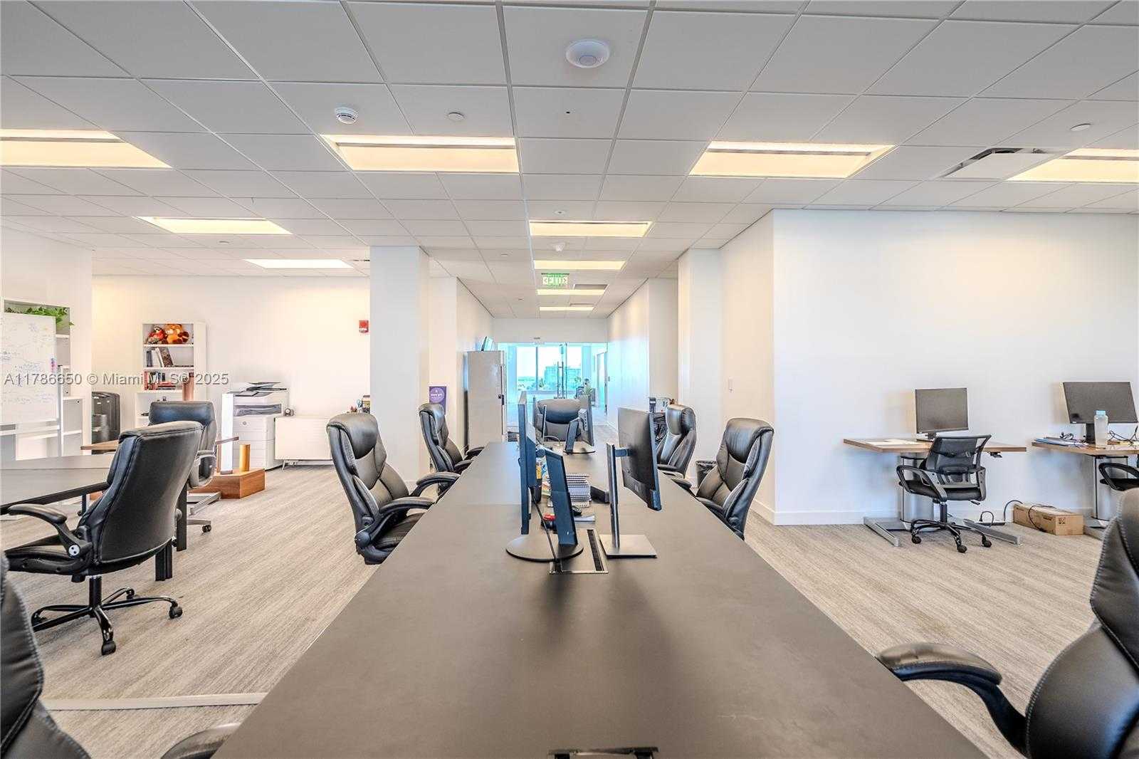 Small Image of 501 BRICKELL KEY DR #600-700, Miami Number 34
