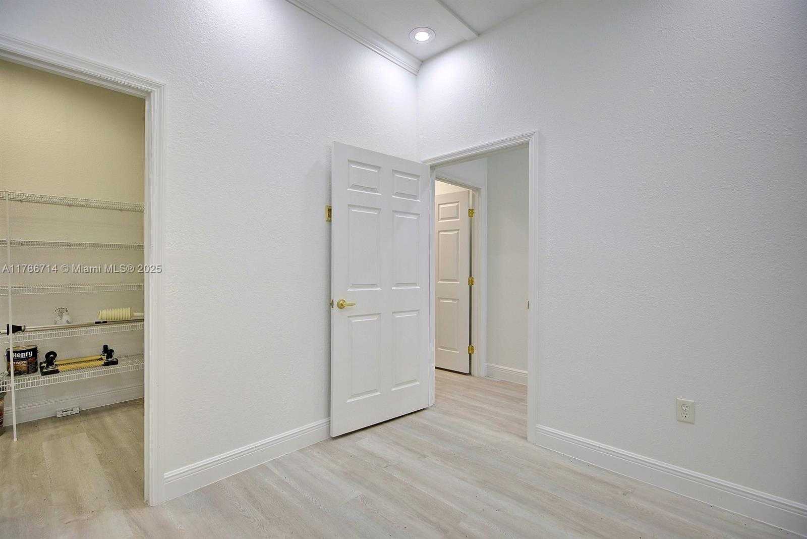 Small Image of 2155 US HIGHWAY S, Sebring Number 10