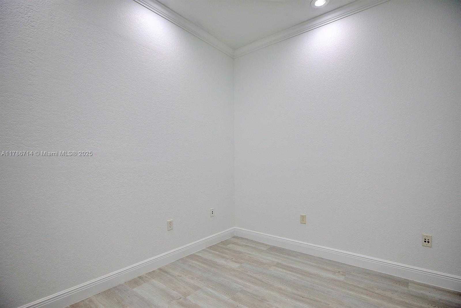 Small Image of 2155 US HIGHWAY S, Sebring Number 12