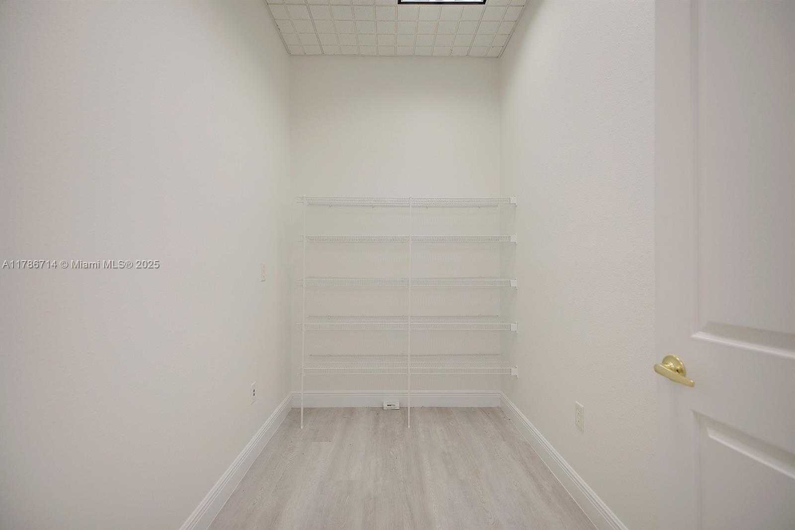 Small Image of 2155 US HIGHWAY S, Sebring Number 19