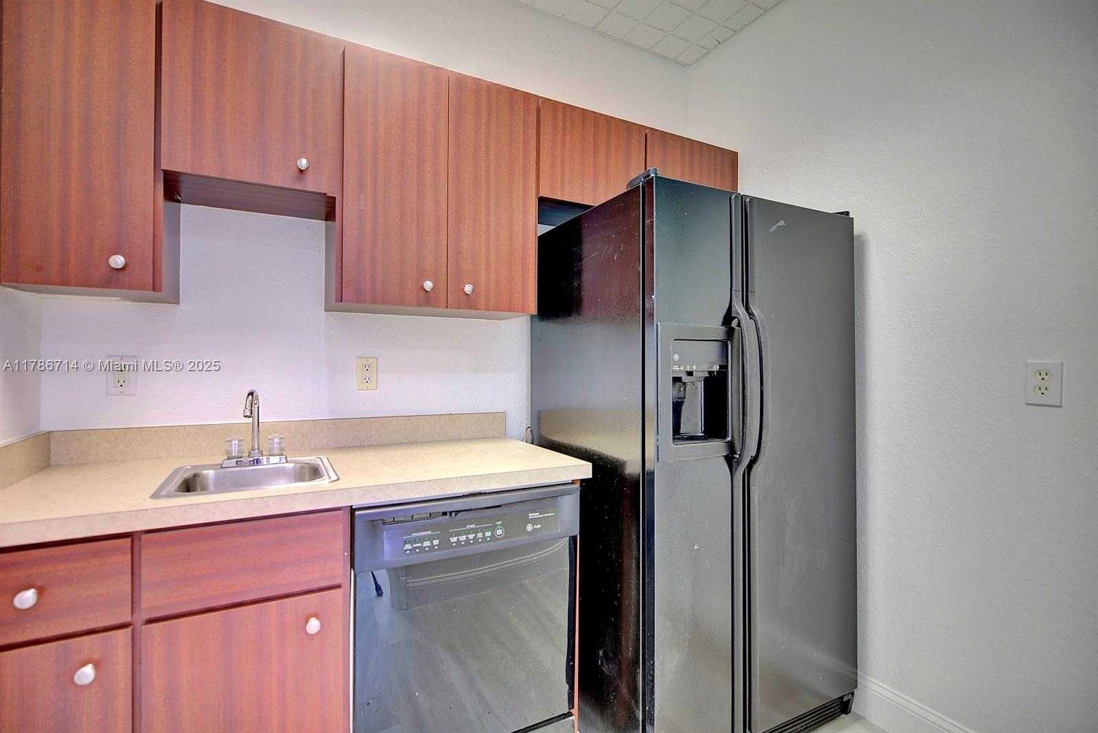 Small Image of 2155 US HIGHWAY S, Sebring Number 7