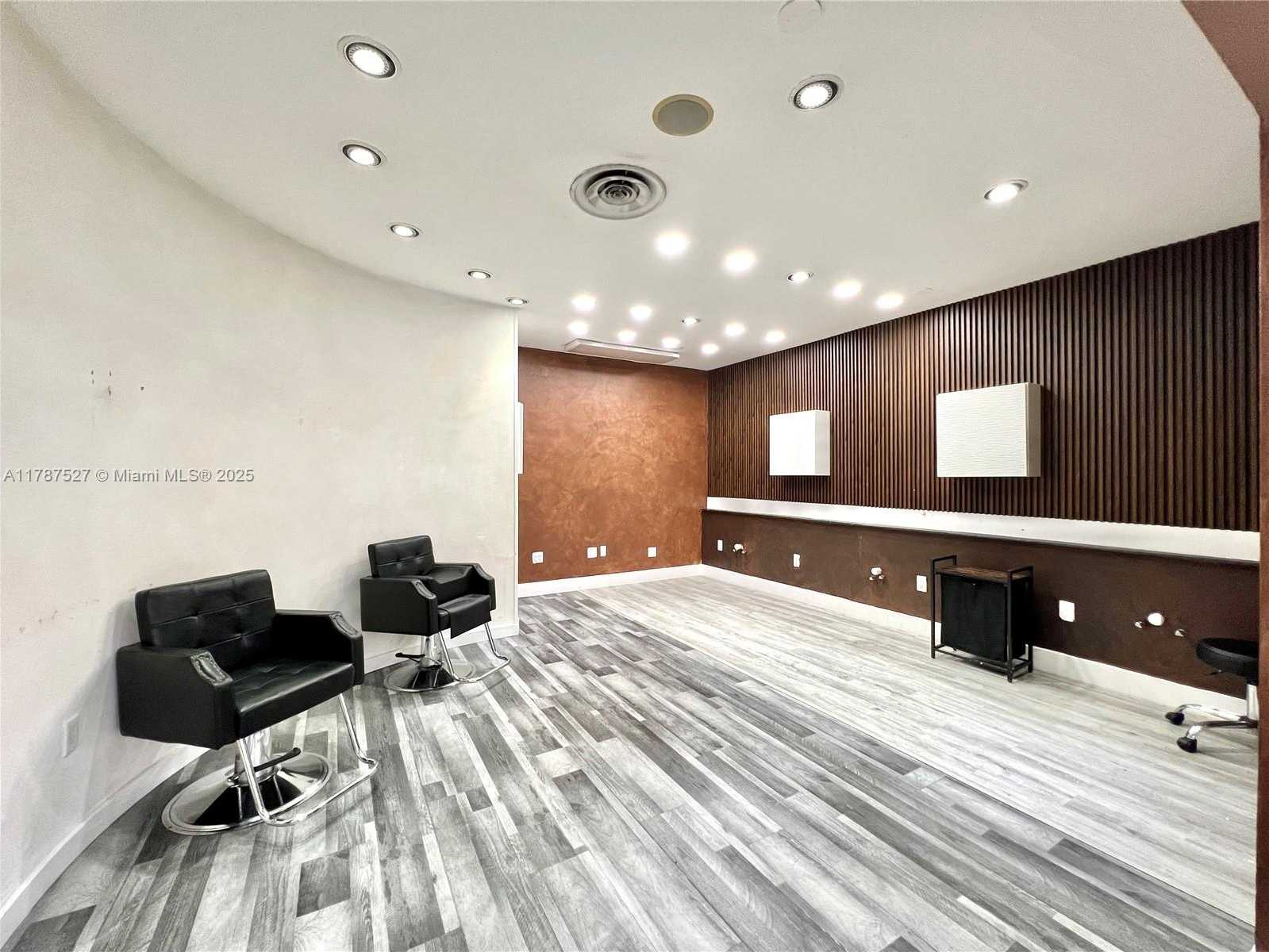Small Image of 1735 SOUTH WEST 22ND ST, Miami Number 11