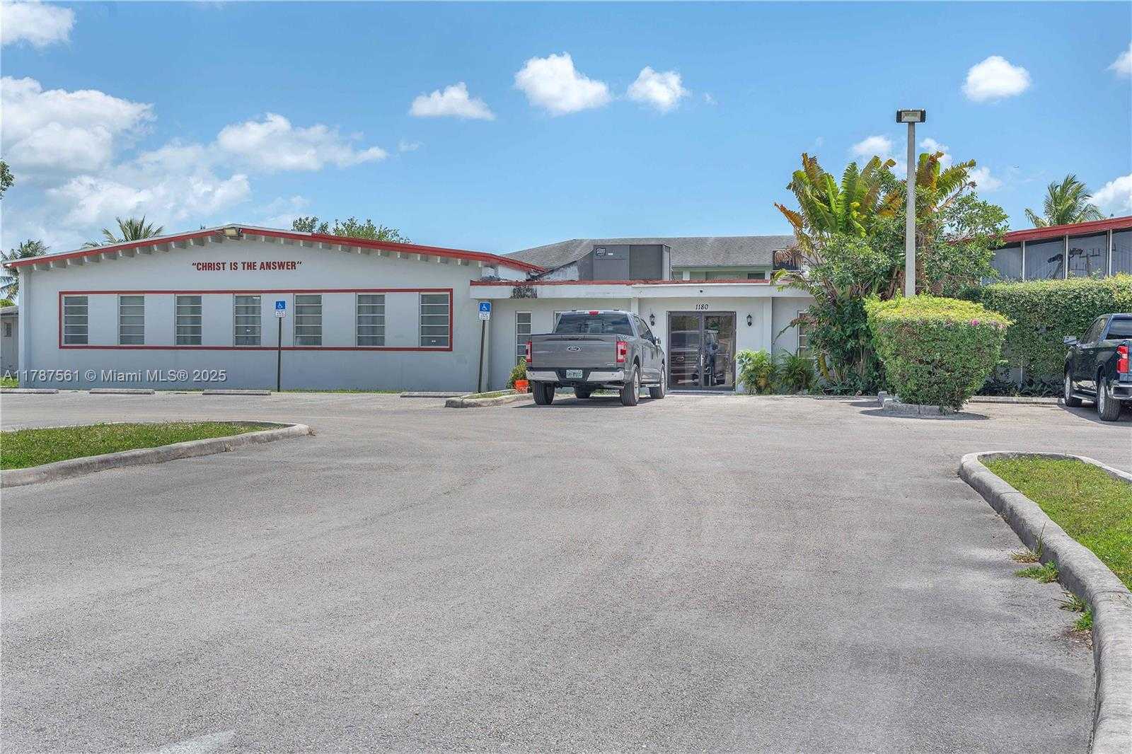 Small Image of 1180 NORTH WEST 99TH ST, Miami Number 4
