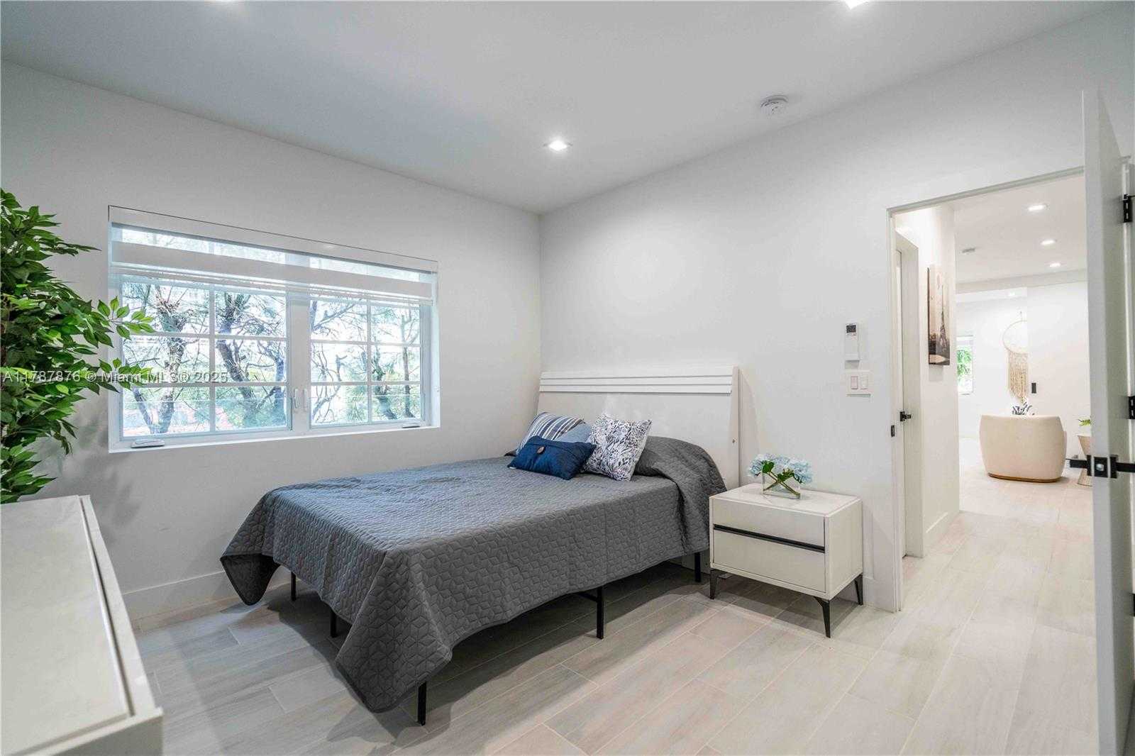 Small Image of 960 JEFFERSON AVE, Miami Beach Number 17
