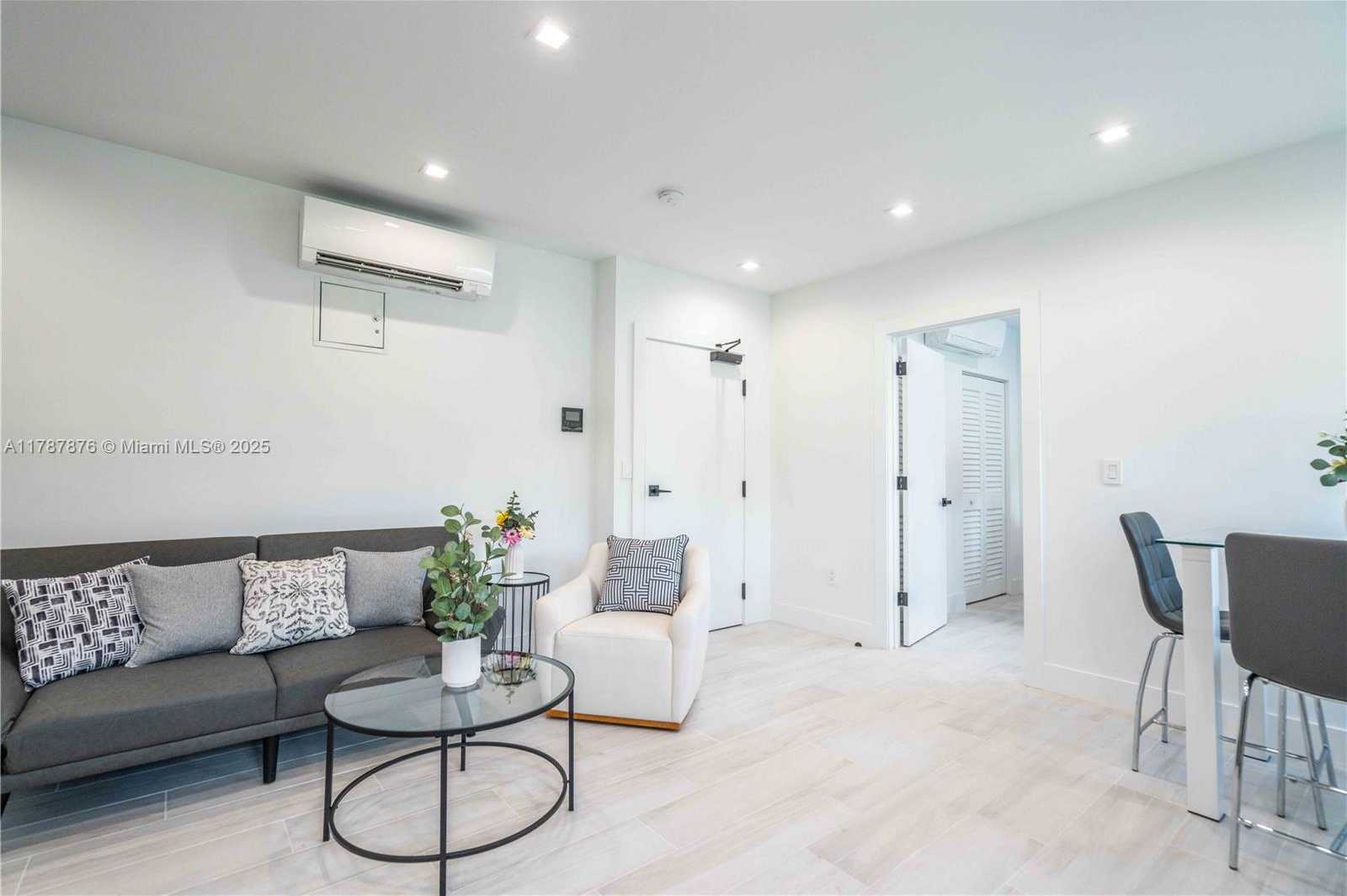 Small Image of 960 JEFFERSON AVE, Miami Beach Number 24