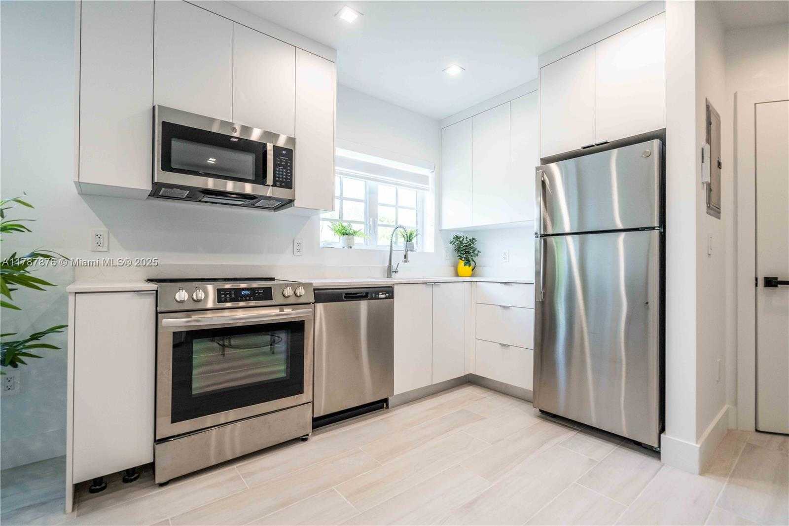 Small Image of 960 JEFFERSON AVE, Miami Beach Number 28
