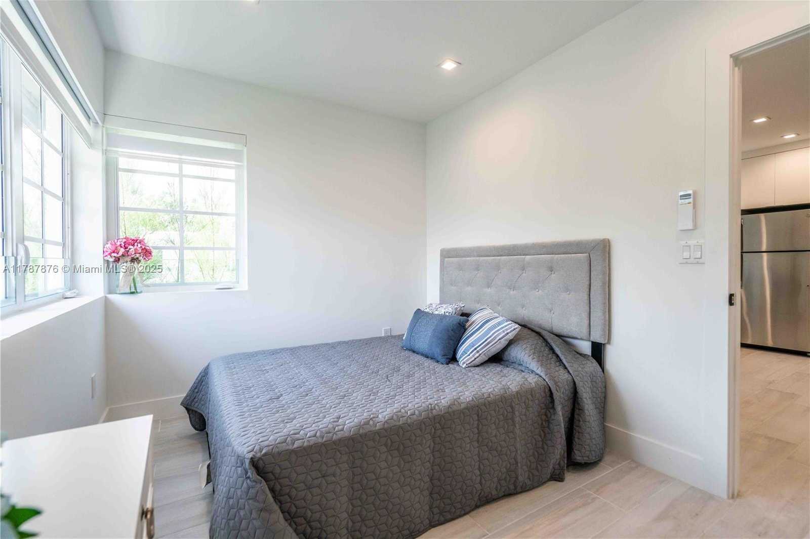 Small Image of 960 JEFFERSON AVE, Miami Beach Number 31