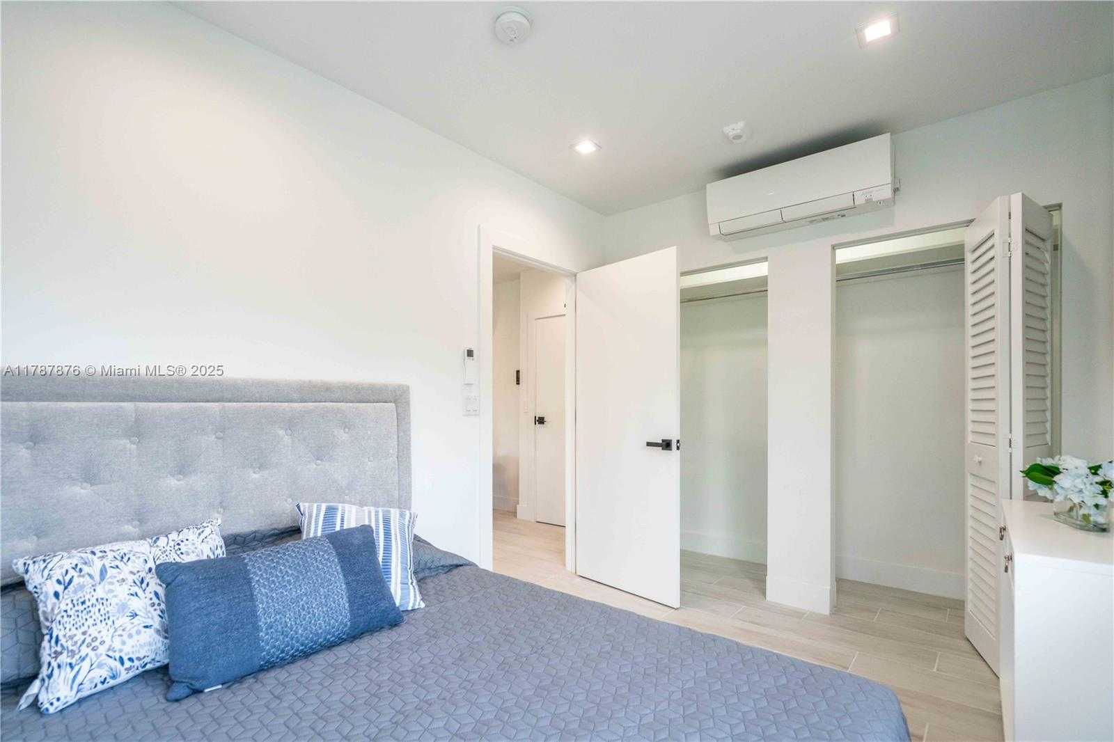 Small Image of 960 JEFFERSON AVE, Miami Beach Number 32