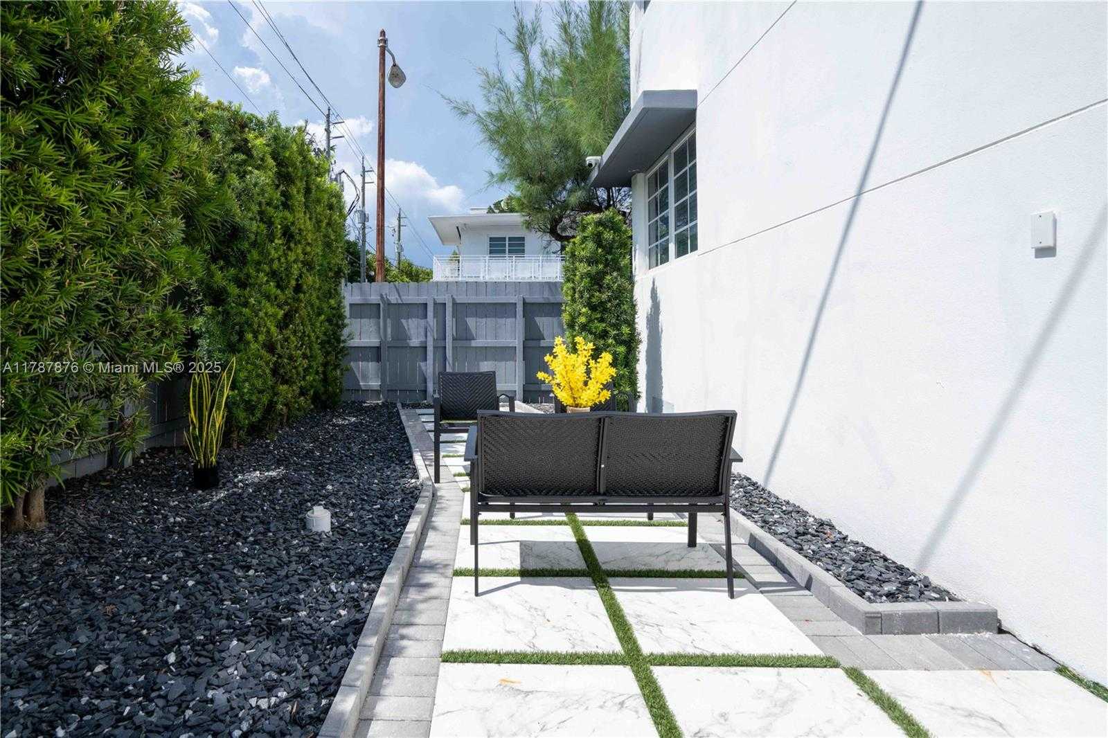 Small Image of 960 JEFFERSON AVE, Miami Beach Number 33
