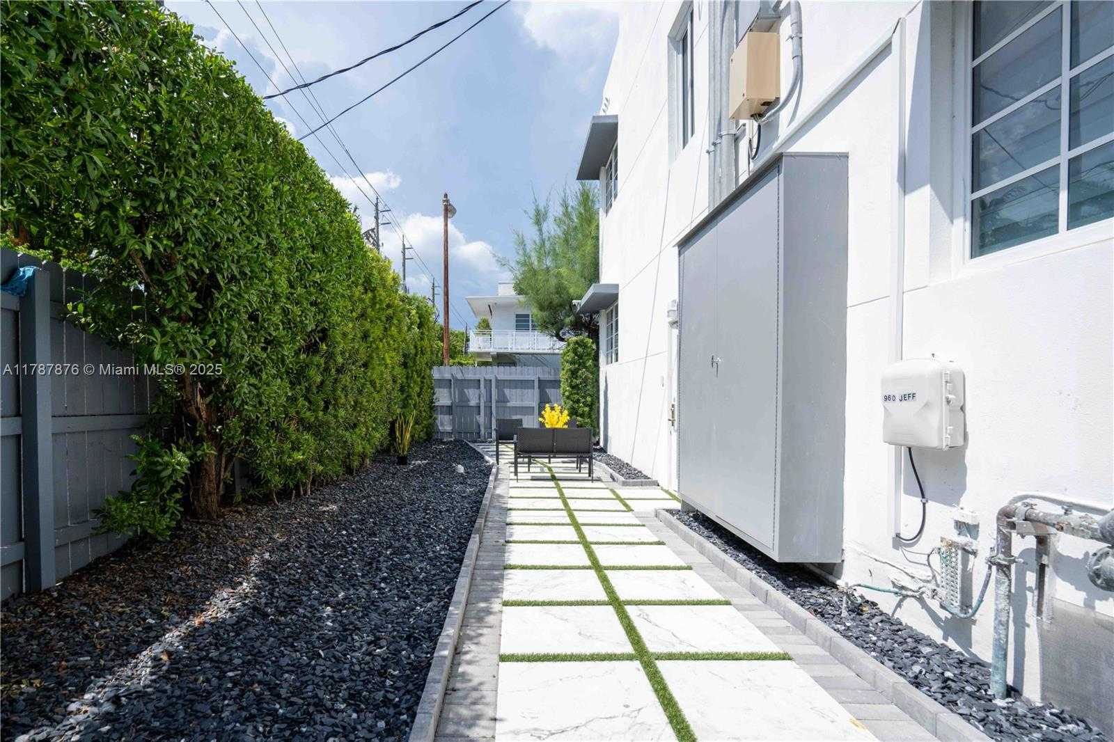 Small Image of 960 JEFFERSON AVE, Miami Beach Number 34