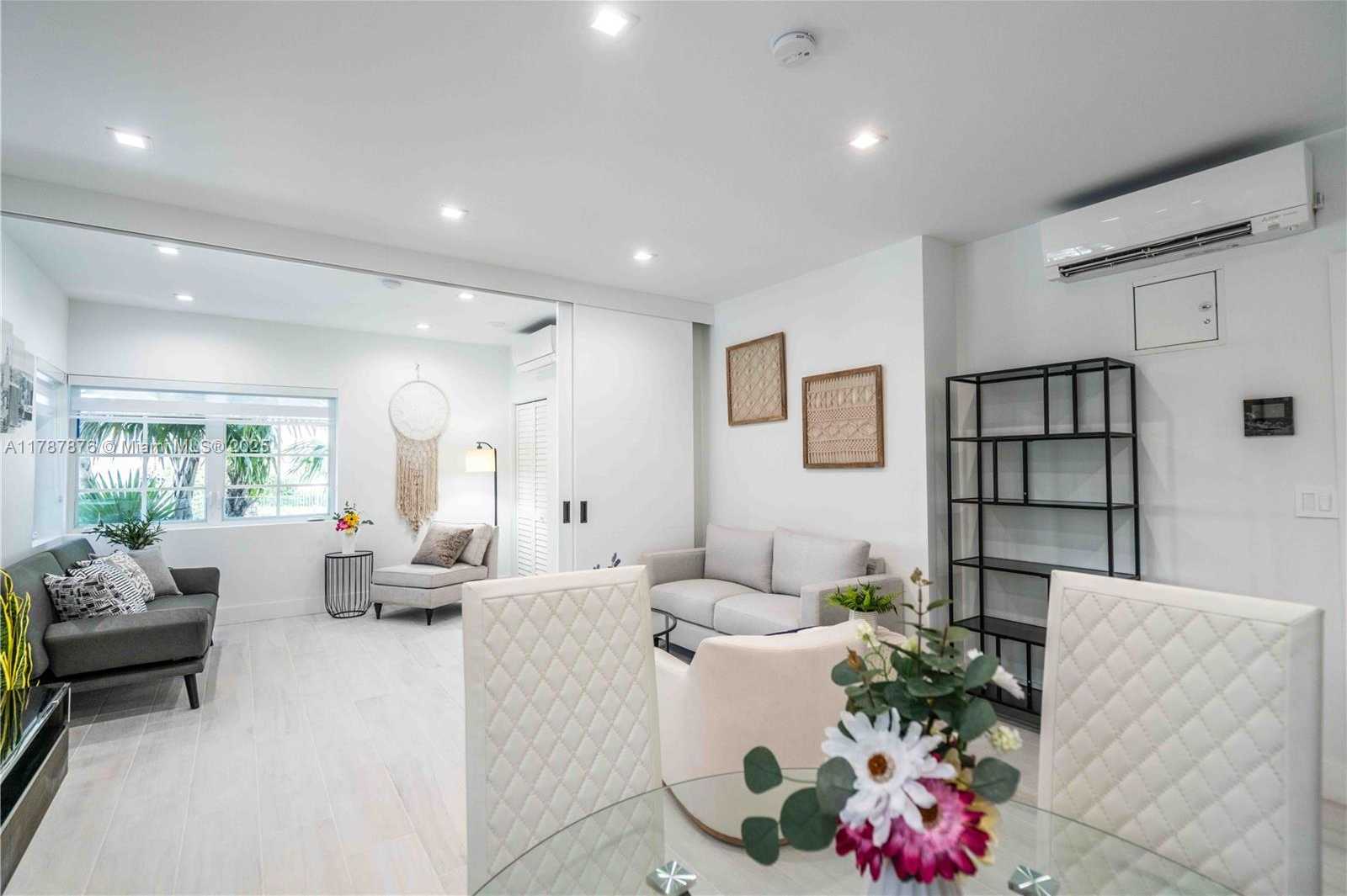 Small Image of 960 JEFFERSON AVE, Miami Beach Number 8