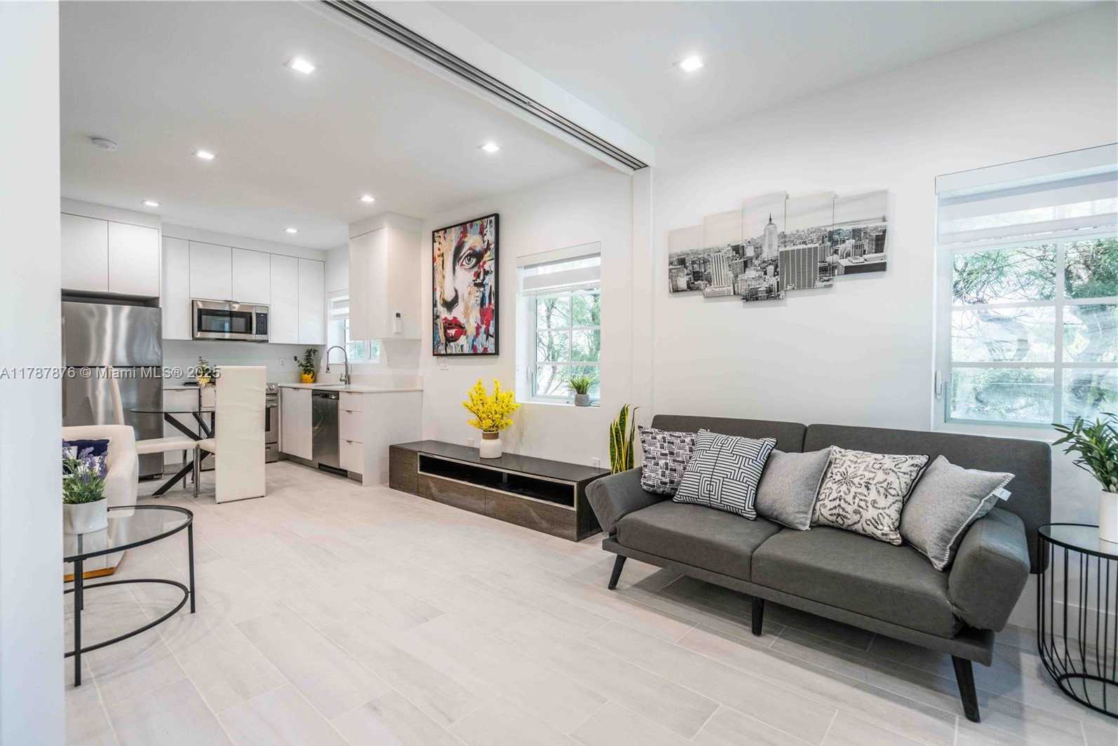 Small Image of 960 JEFFERSON AVE, Miami Beach Number 9