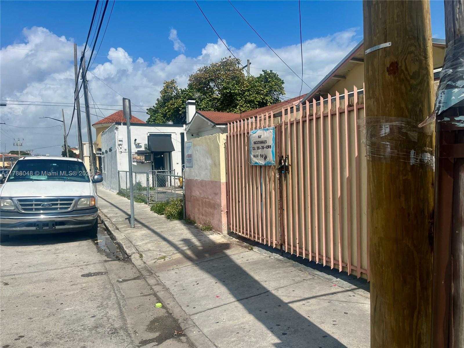 Small Image of 1574 SOUTH WEST 1ST ST, Miami Number 2