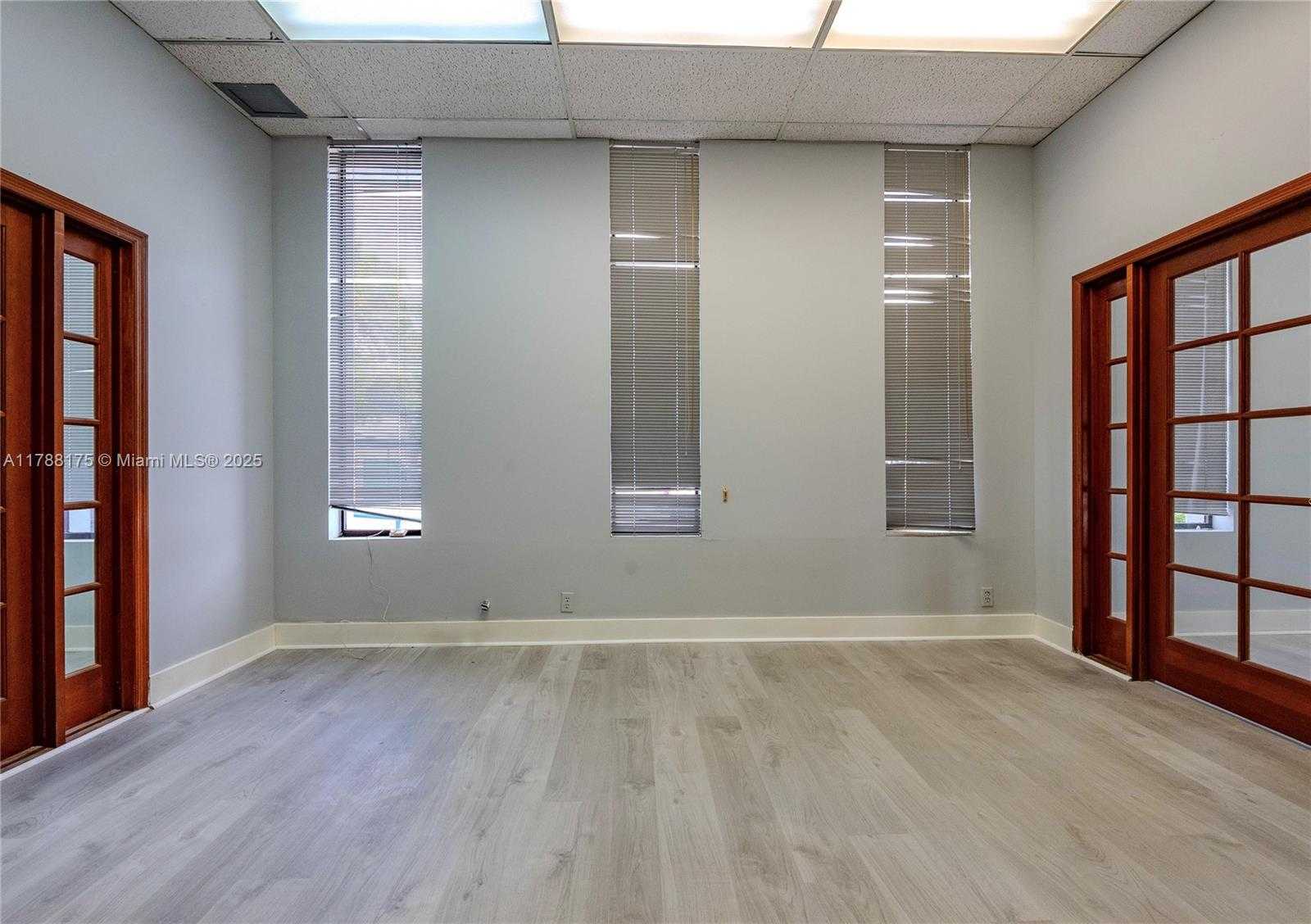 Small Image of 16350 NORTH EAST 12TH AVE, North Miami Beach Number 3