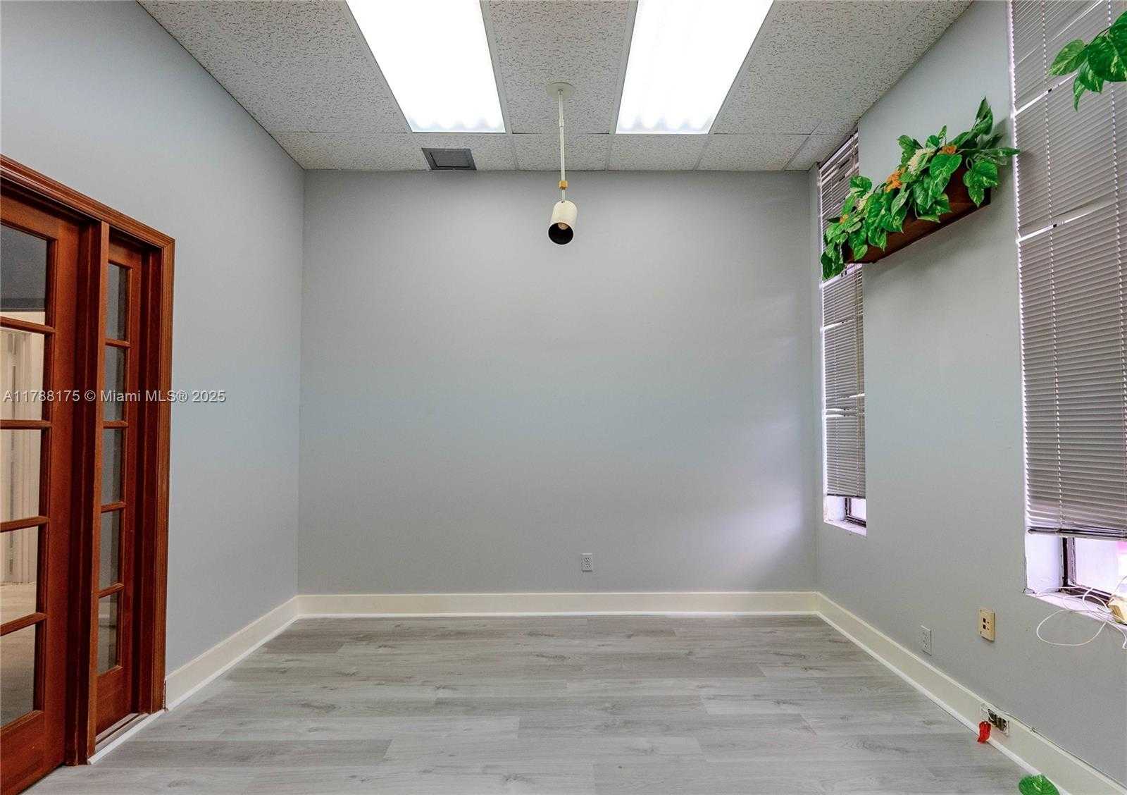Small Image of 16350 NORTH EAST 12TH AVE, North Miami Beach Number 5