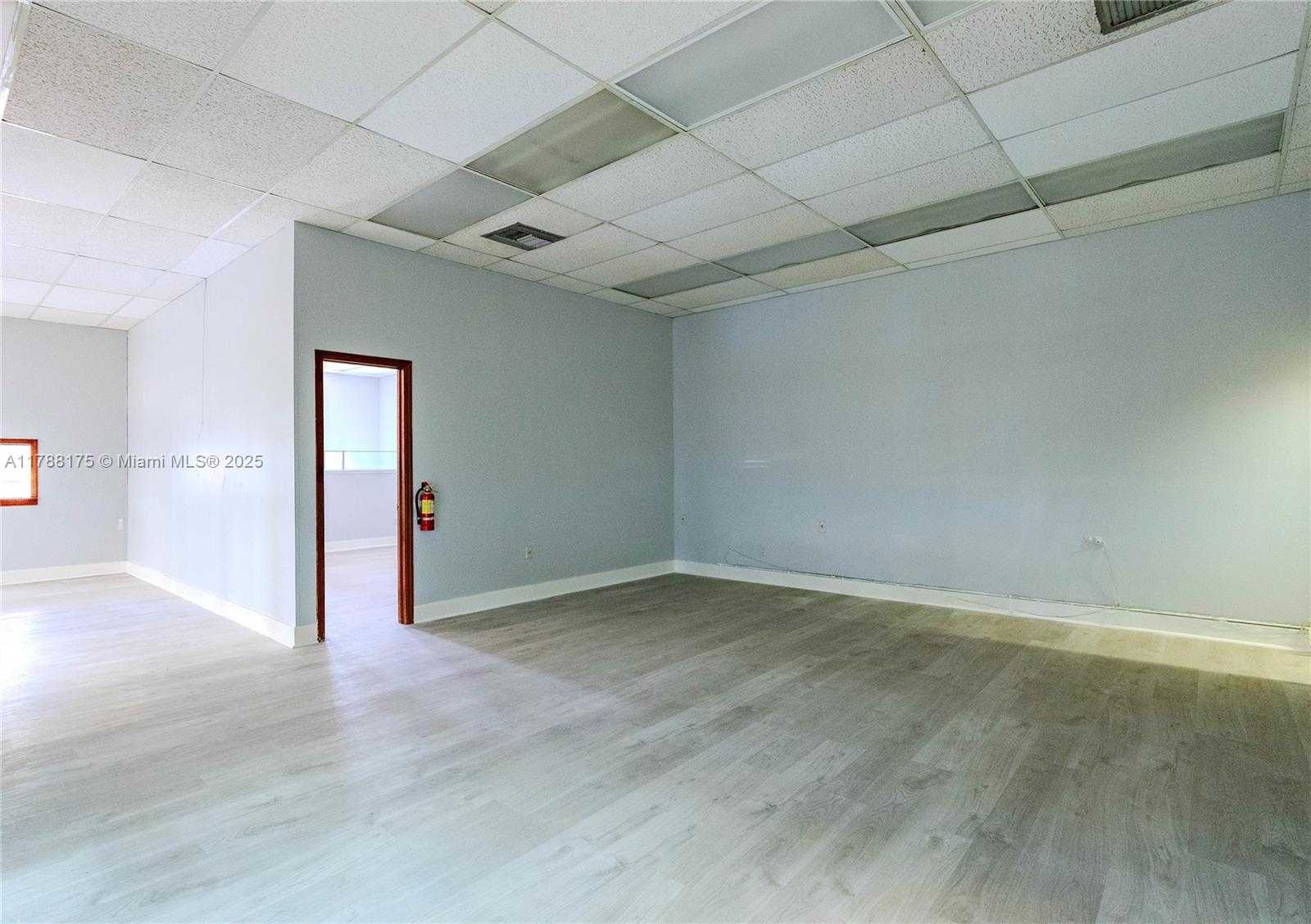 Small Image of 16350 NORTH EAST 12TH AVE, North Miami Beach Number 6