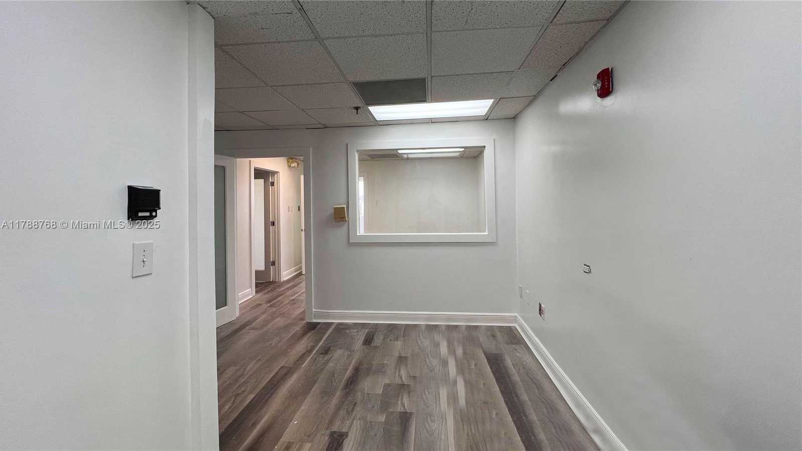 Small Image of 1111 KANE CONCOURSE, Bay Harbor Islands Number 16
