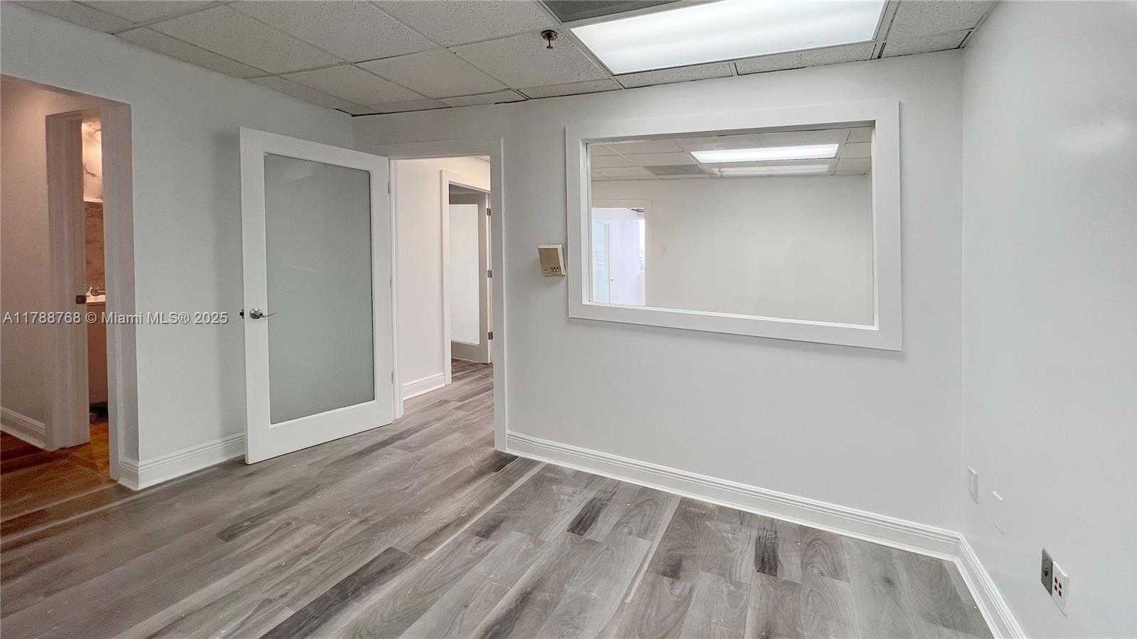 Small Image of 1111 KANE CONCOURSE, Bay Harbor Islands Number 17