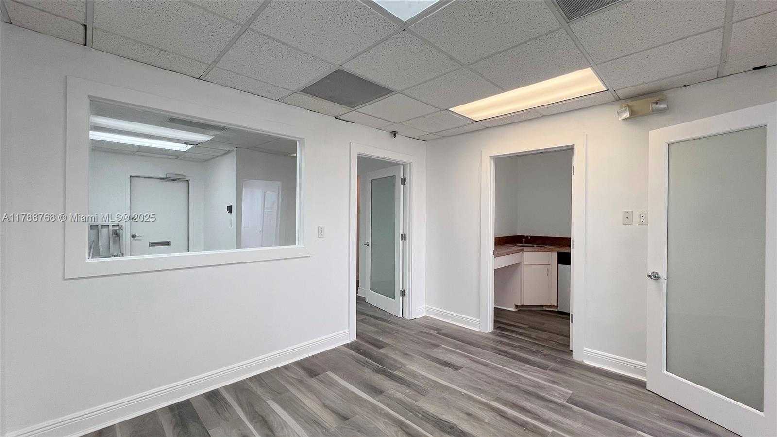 Small Image of 1111 KANE CONCOURSE, Bay Harbor Islands Number 22