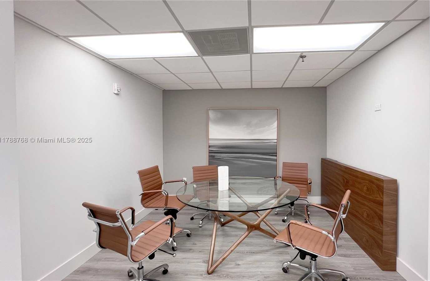 Small Image of 1111 KANE CONCOURSE, Bay Harbor Islands Number 5