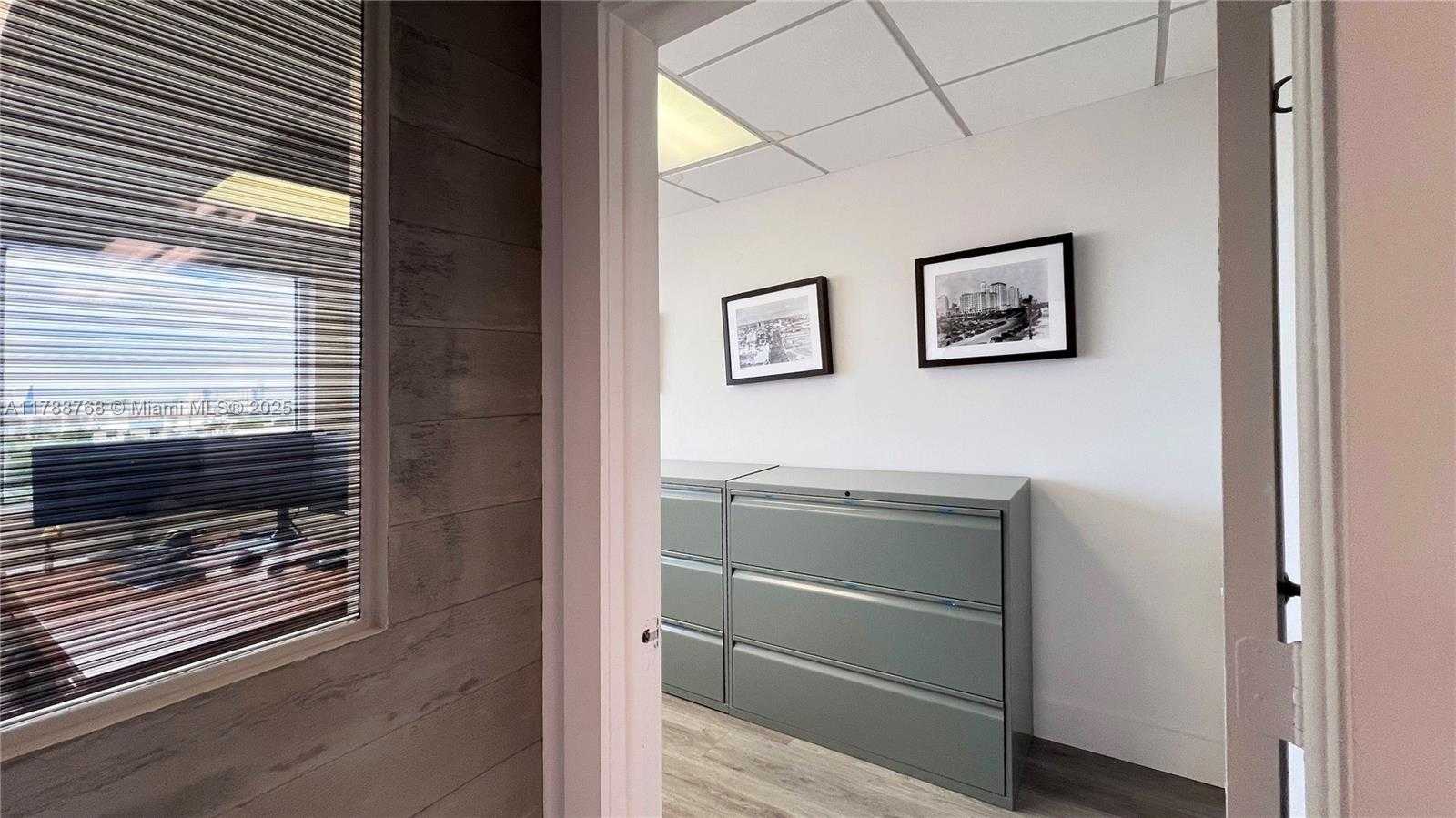 Small Image of 1111 KANE CONCOURSE, Bay Harbor Islands Number 7