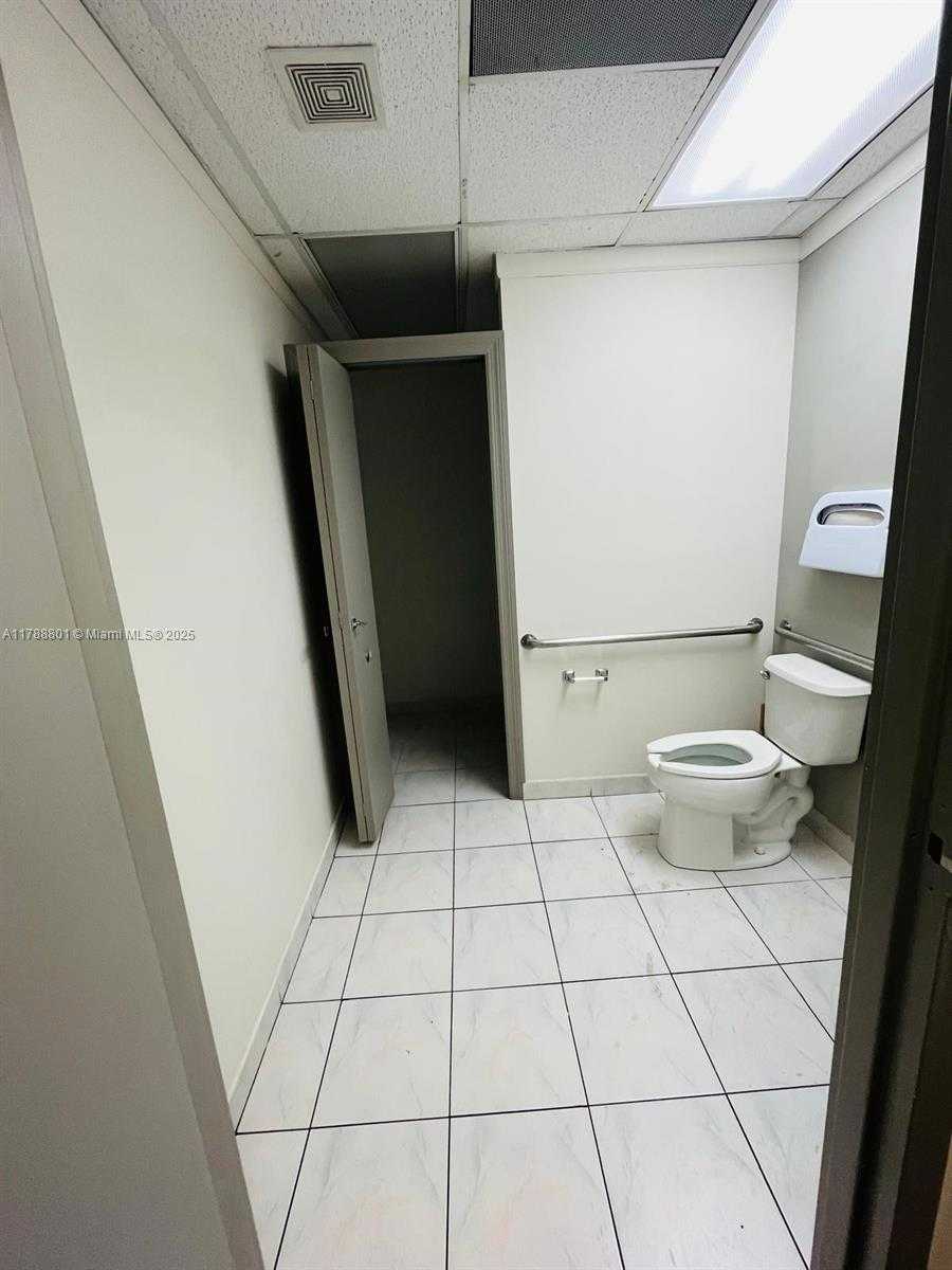 Small Image of 6101 WEST ATLANTIC BLVD #103-104, Margate Number 20