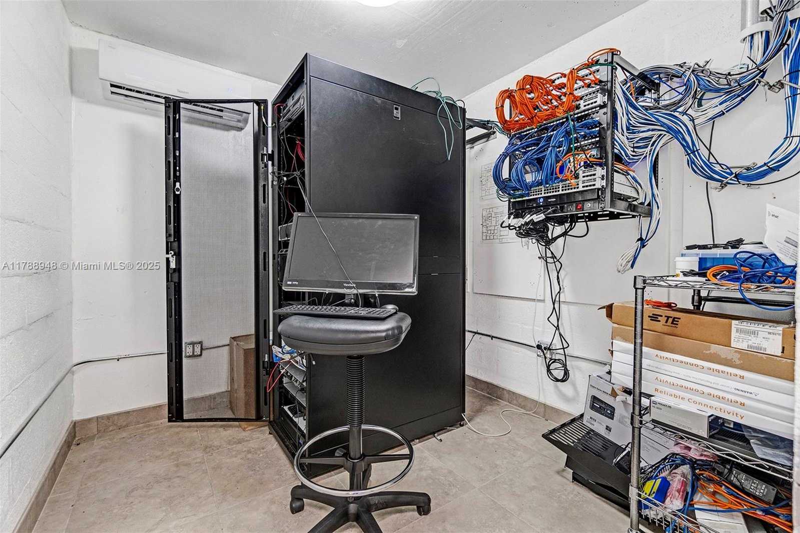 Small Image of Miami Gardens Number 10