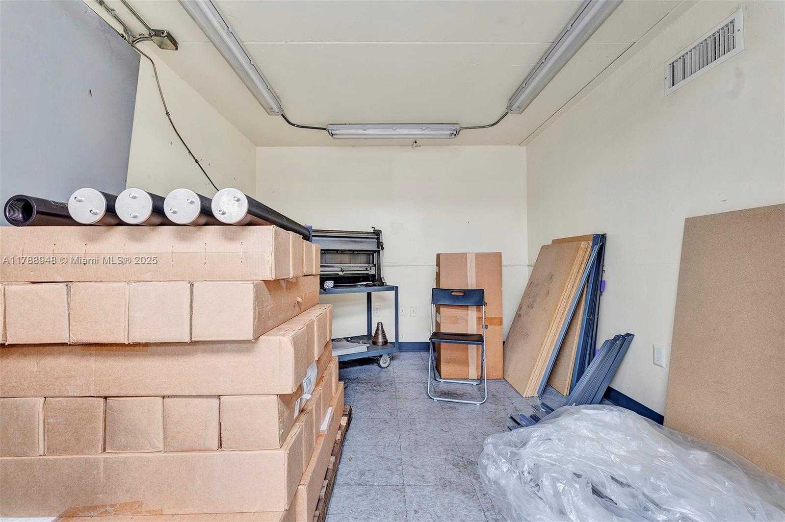 Small Image of Miami Gardens Number 29