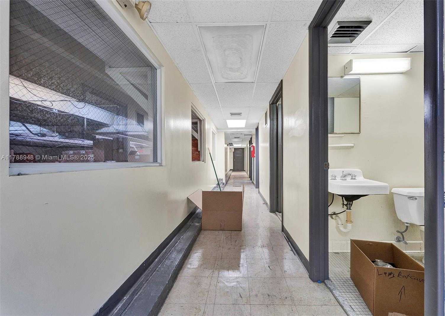 Small Image of Miami Gardens Number 35