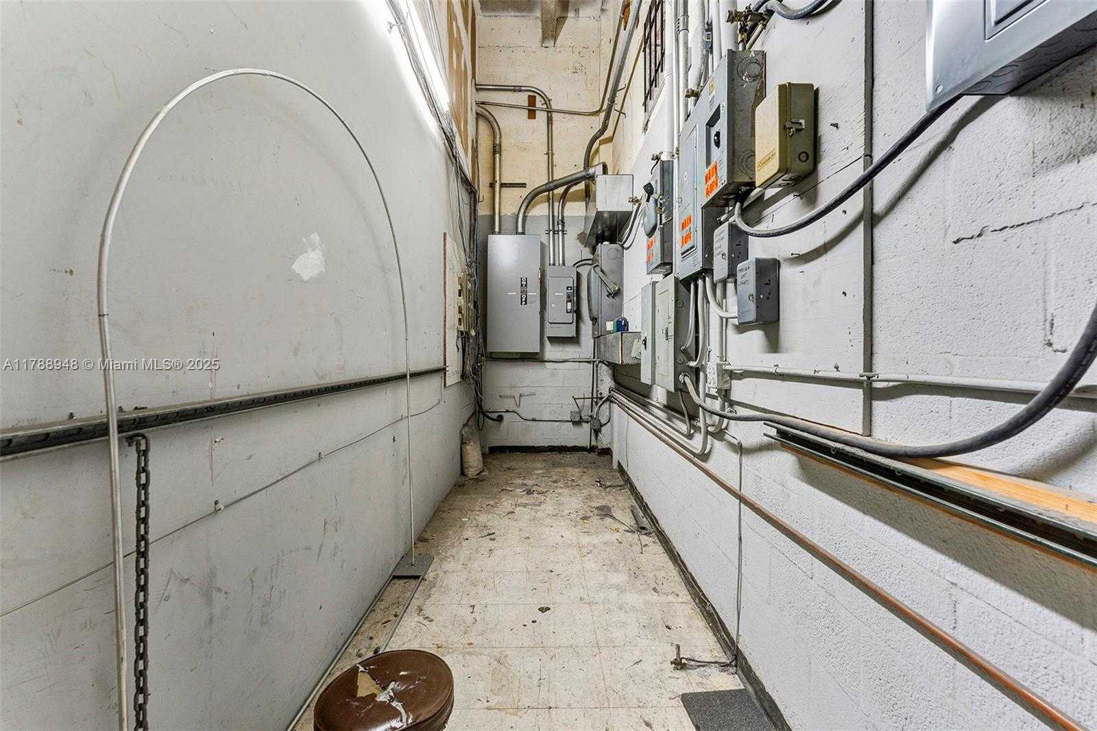 Small Image of Miami Gardens Number 39