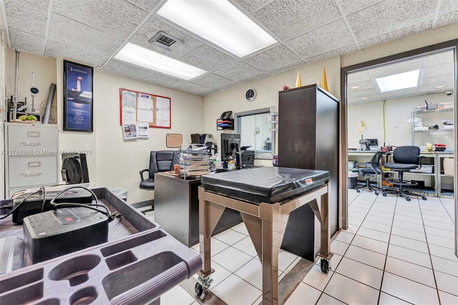 Small Image of Miami Gardens Number 43