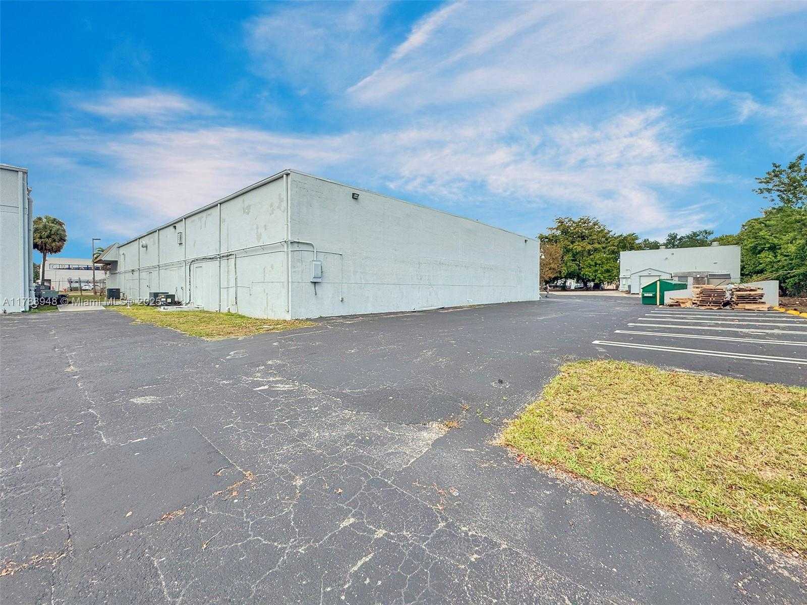 Small Image of Miami Gardens Number 53