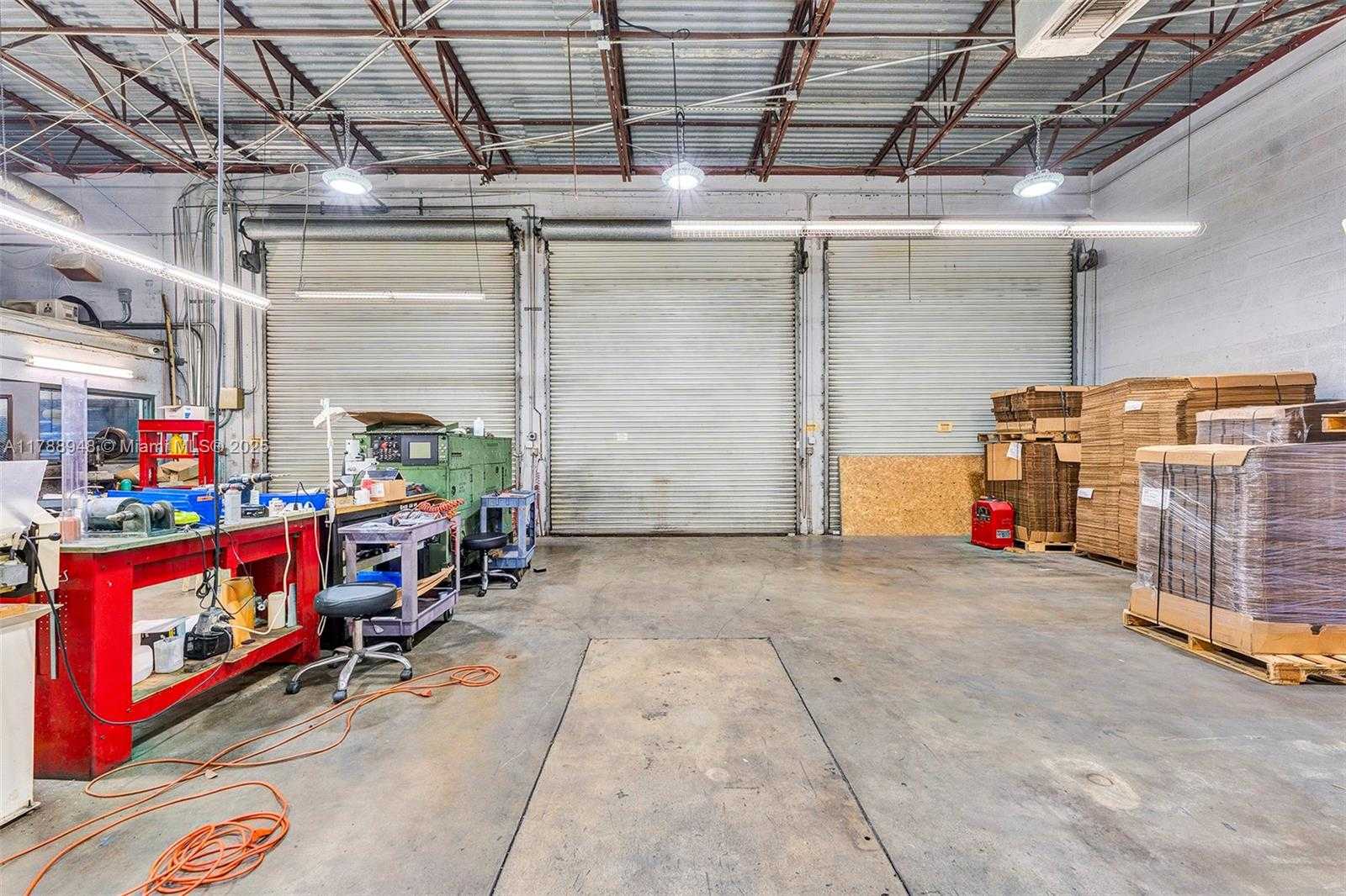 Small Image of Miami Gardens Number 64