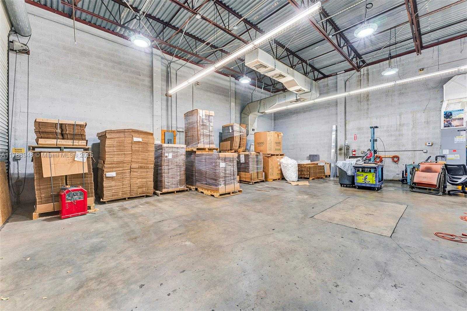 Small Image of Miami Gardens Number 65